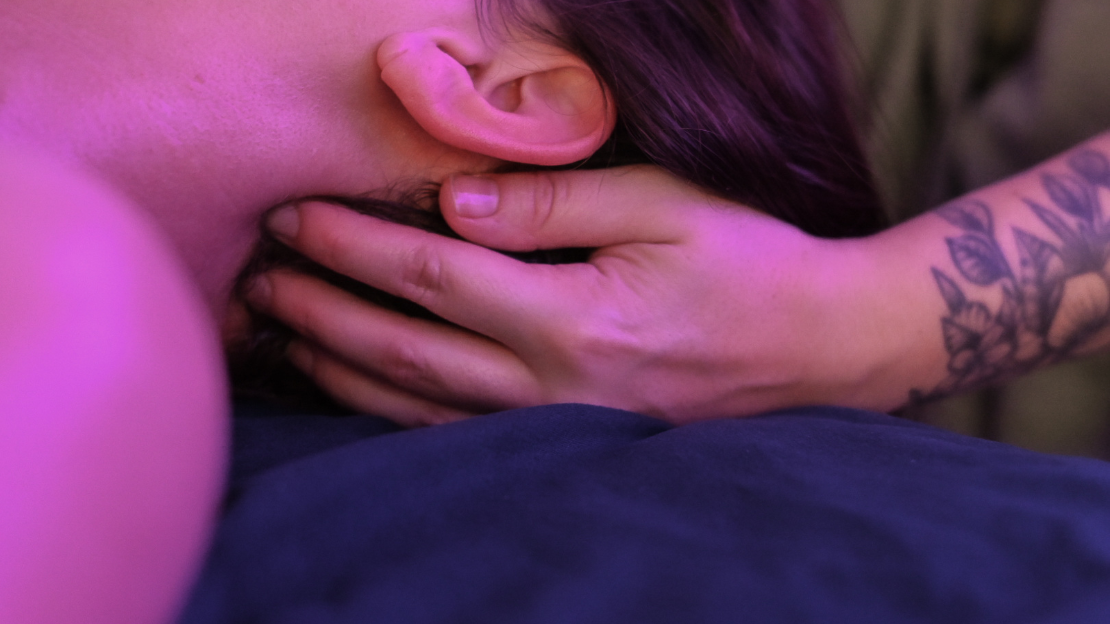 Not sure what to expect at your first reiki massage? Here’s a full rundown. 