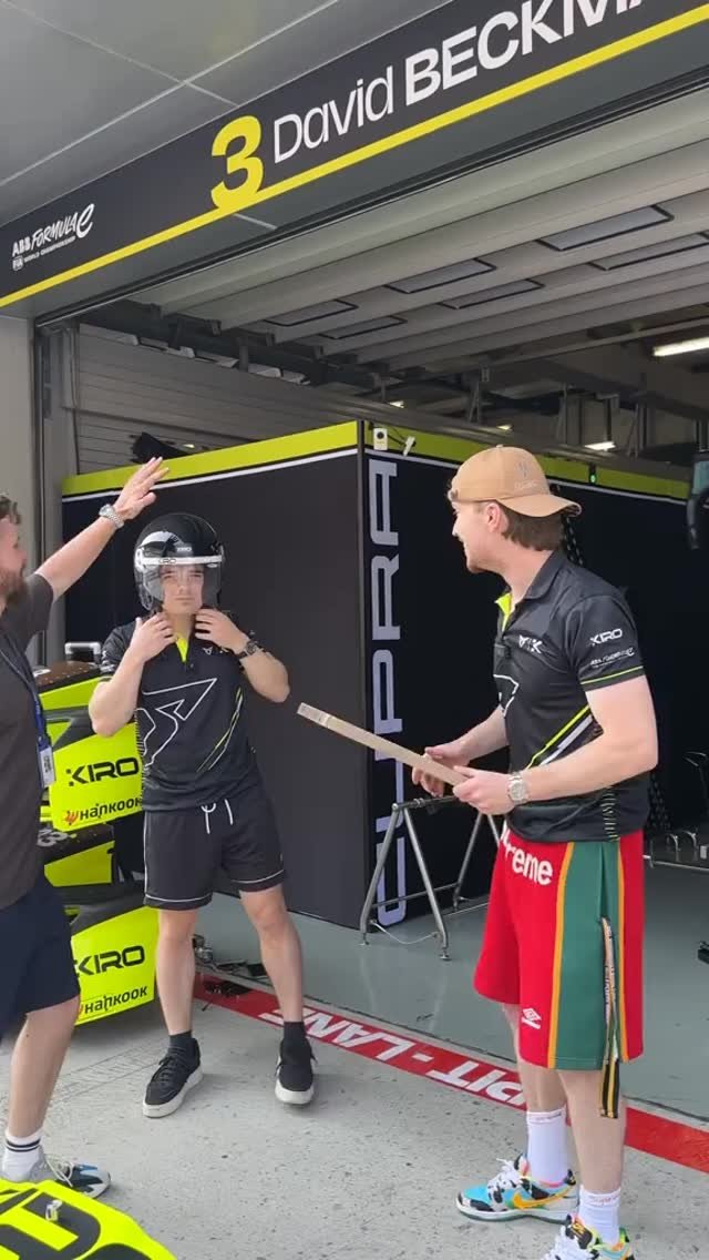 Quite possibly the most chaotic BTS ever. 😂
#FormulaE #CUPRAKIRO #KiroRaceCo #Motorsport #Racing