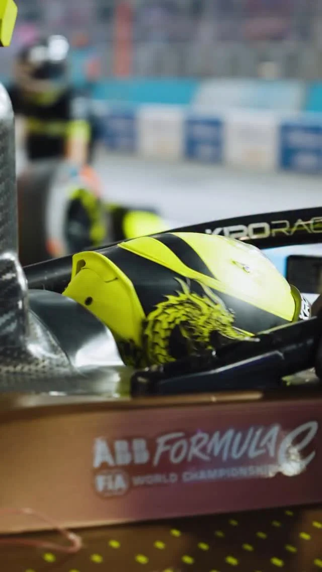 Things we love to see. He made us wait all season, but he finally got his first points. 💛
#LondonEPrix #FormulaE #CUPRAKIRO #KiroRaceCo #Motorsport #Racing
