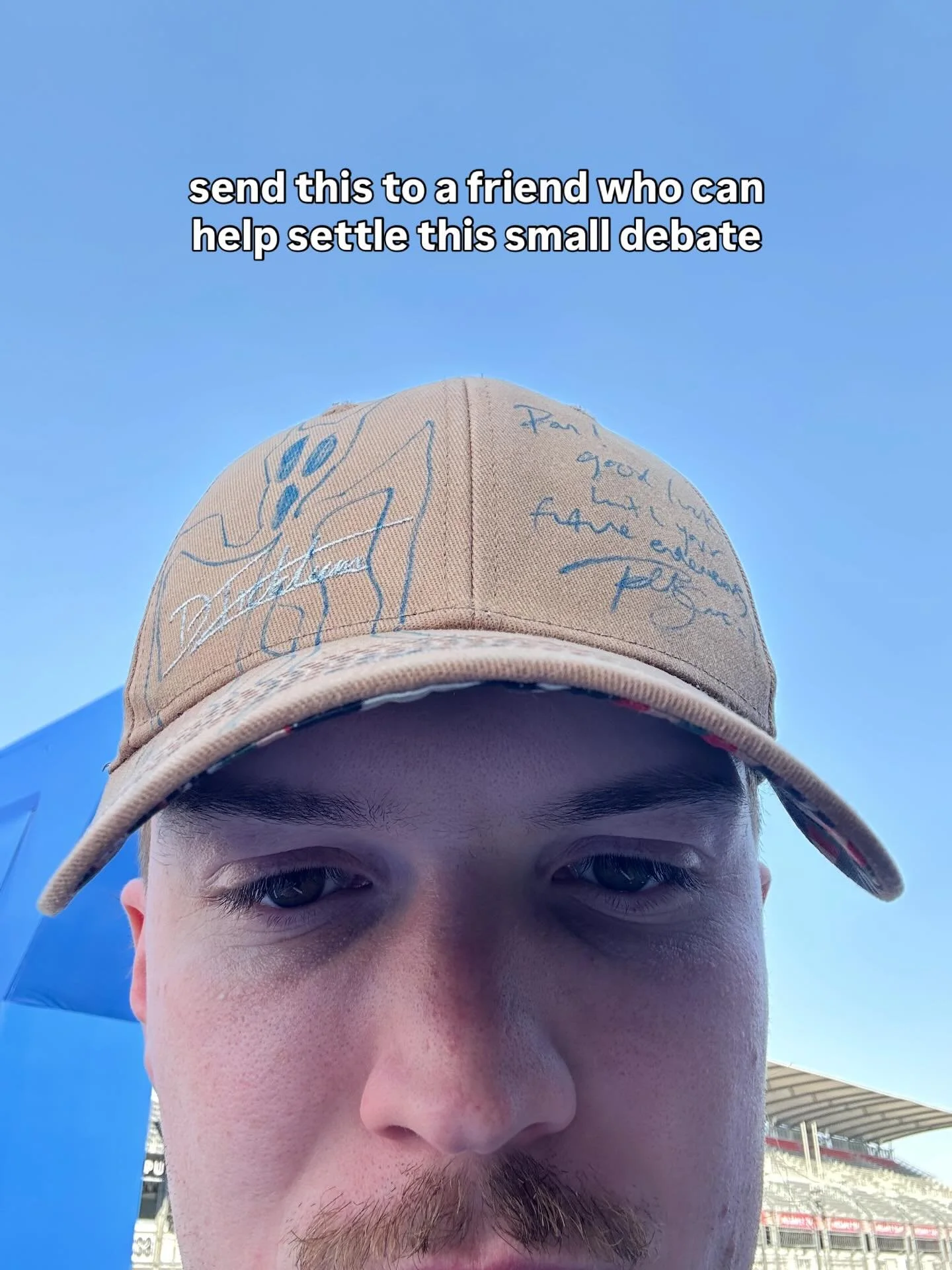 Hello guys. Please vote 👋