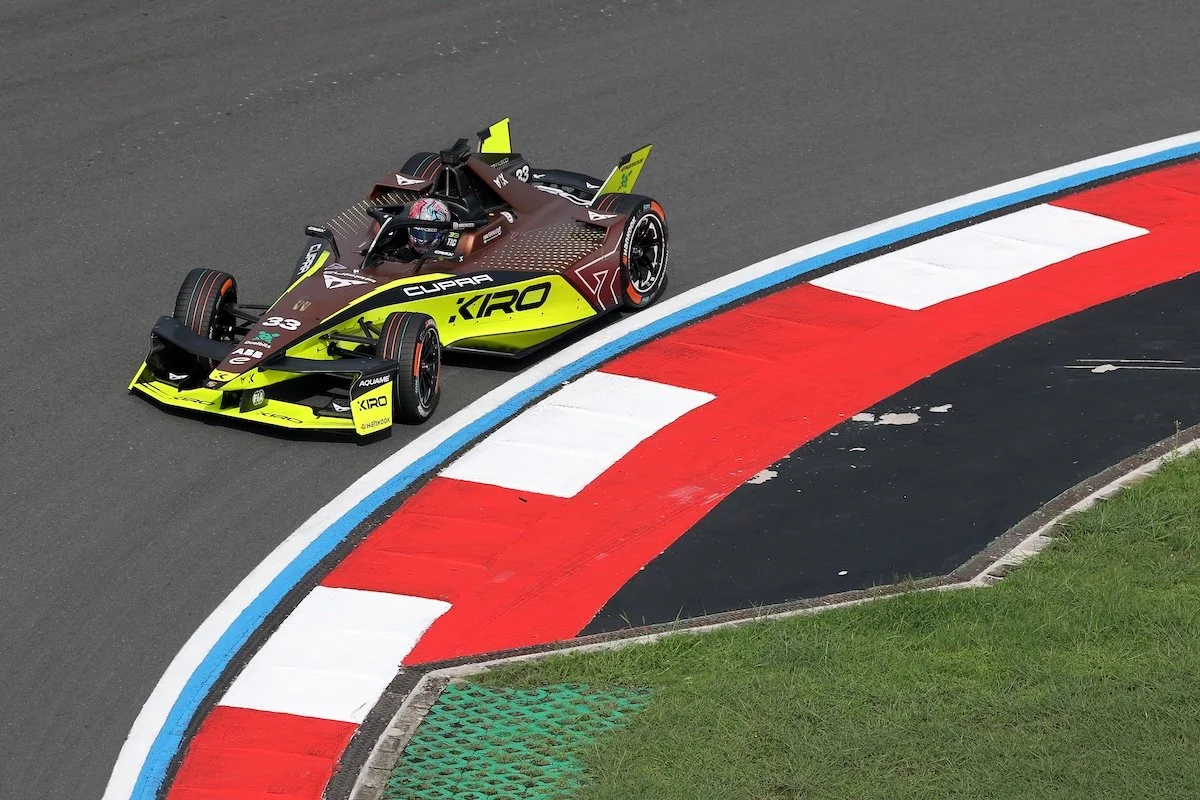 Safety Car scuppers CUPRA KIRO strategy in Shanghai