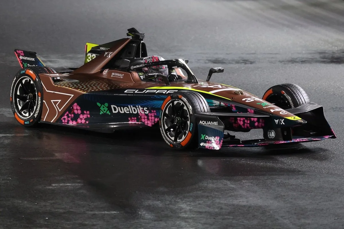 Changing conditions deny CUPRA KIRO in Tokyo Race 2