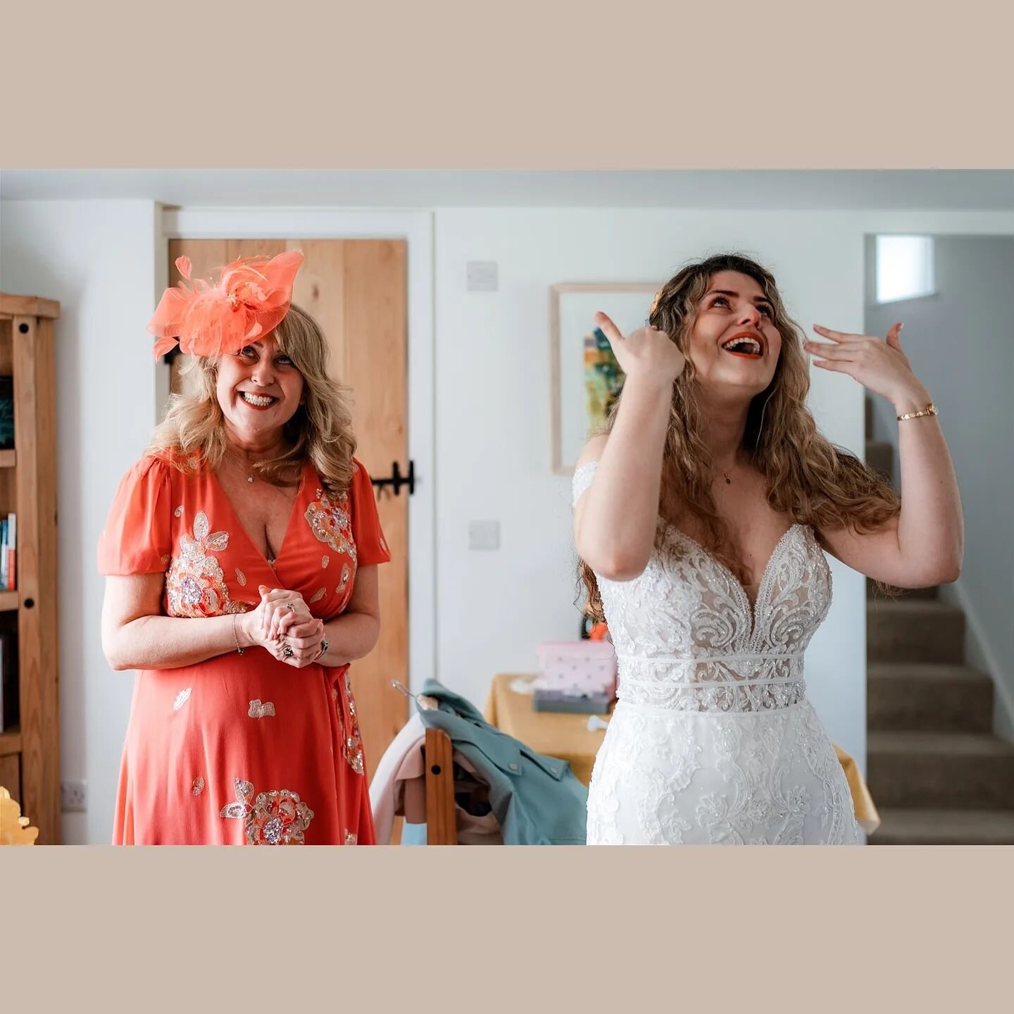 Brooke gets ready for her wedding at @theploughatleigh 
Very emotional morning.

#bridalprep
#weddingdress
#bridesmaids