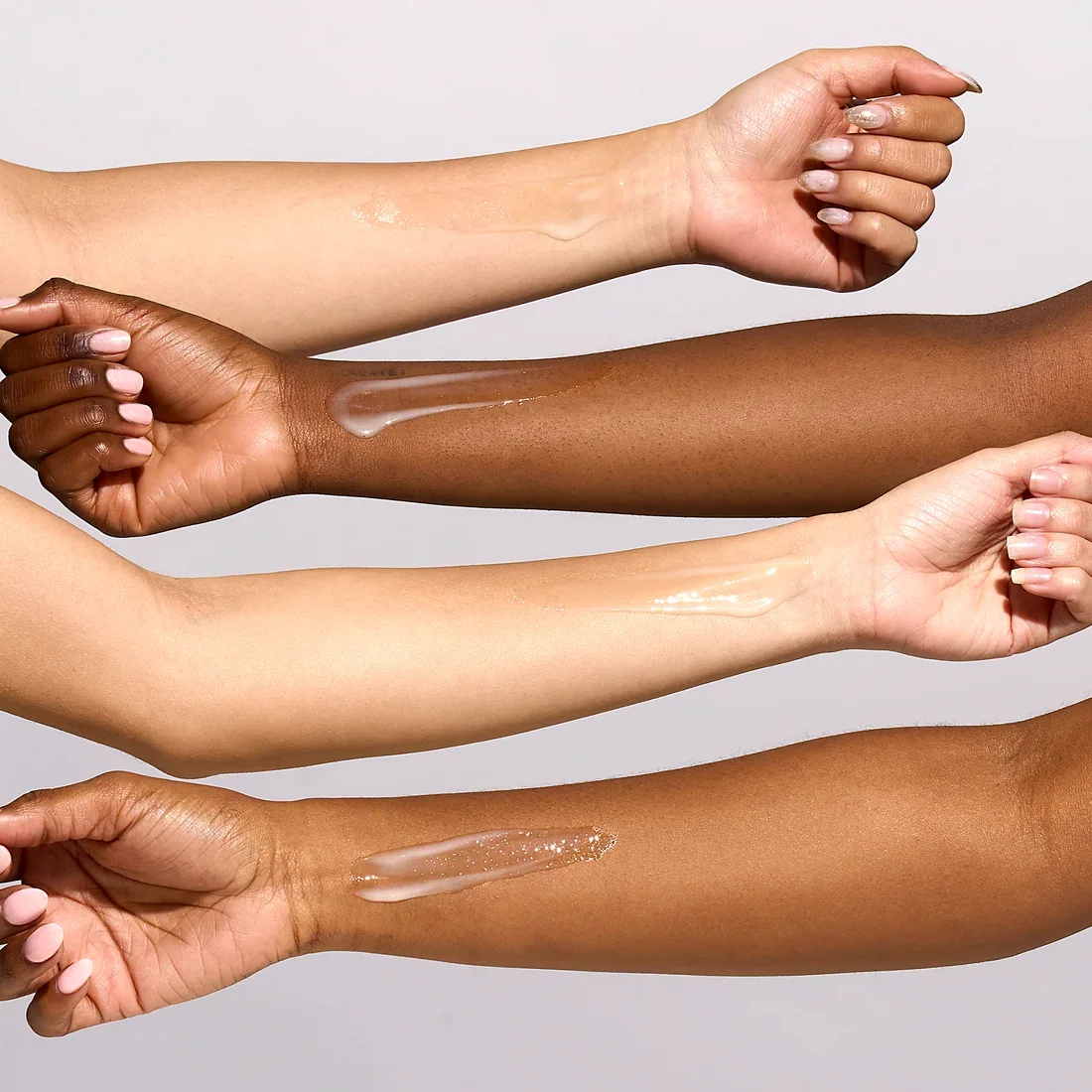 GLOW TONE ™ Corrective Serum-3.webp