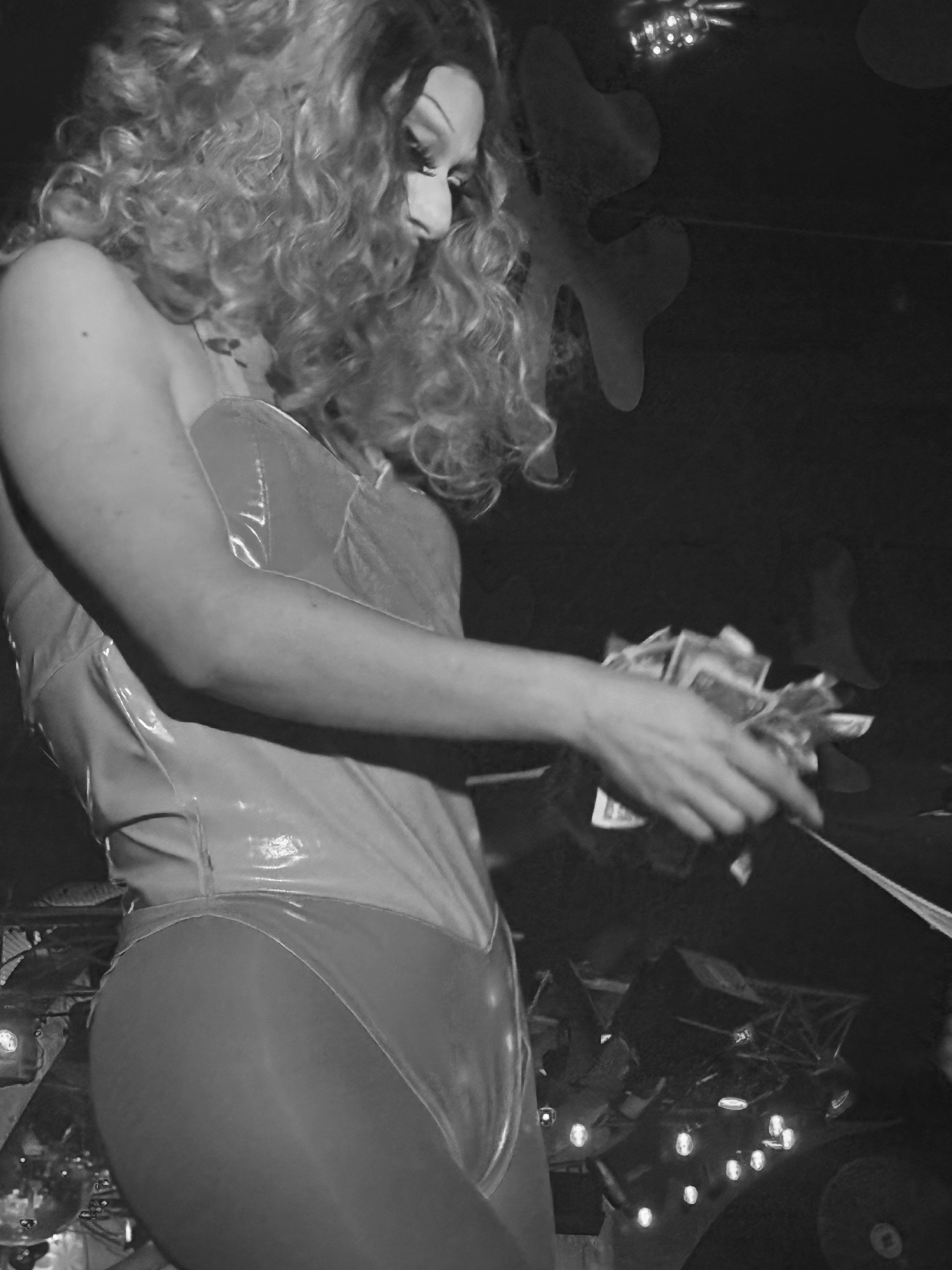 BandW Drag 1.jpg