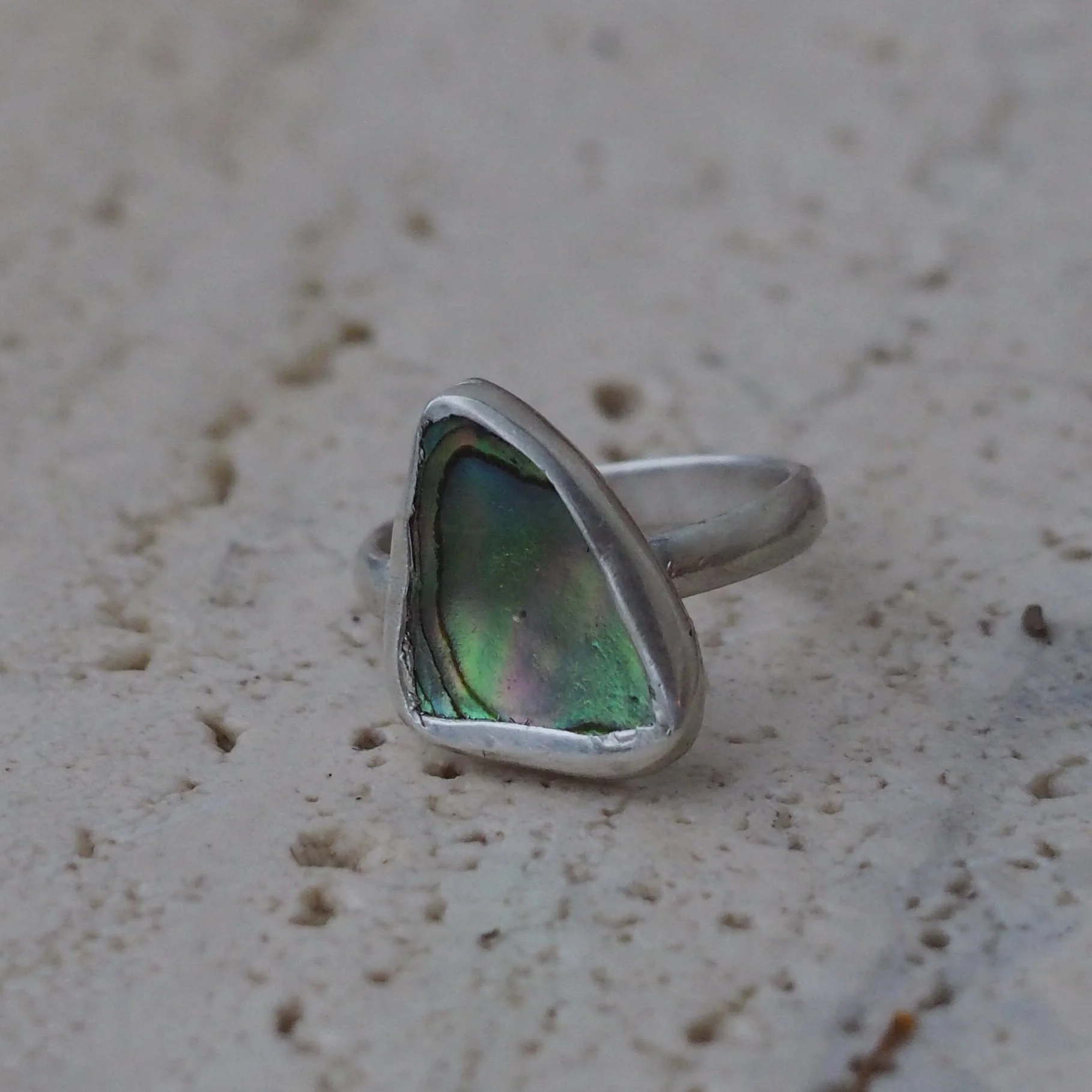 Abalone Series 1 Ring 9 (size 5.5)