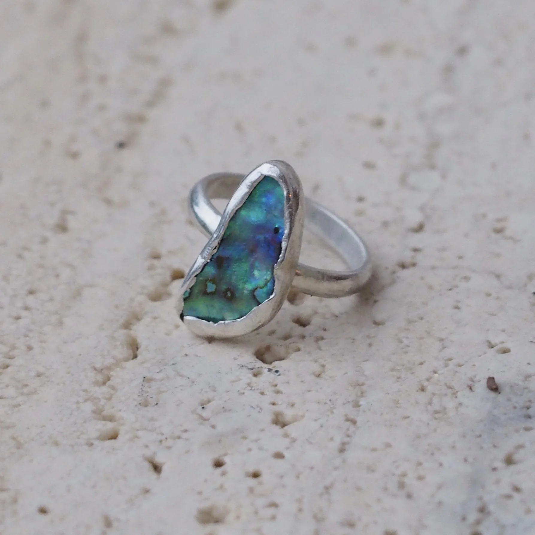 Abalone Series 1 Ring 11 (size 5.5)