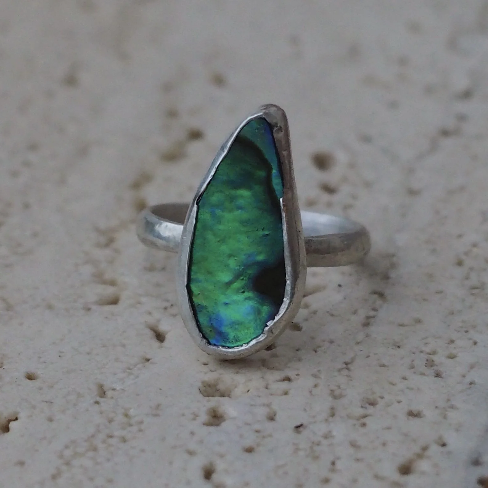 Abalone Series 1 Ring 8 (size 6)