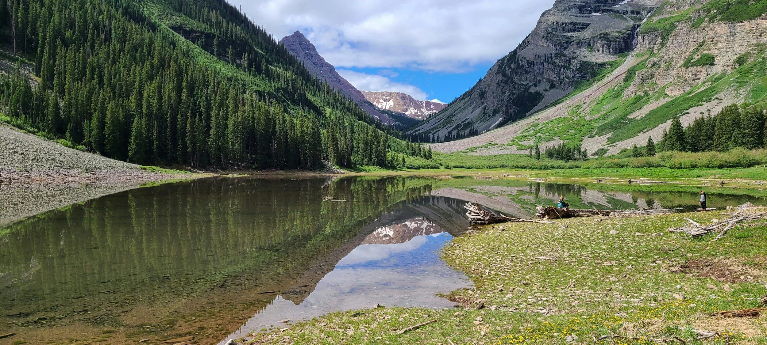 crater lake at the maroon bells
