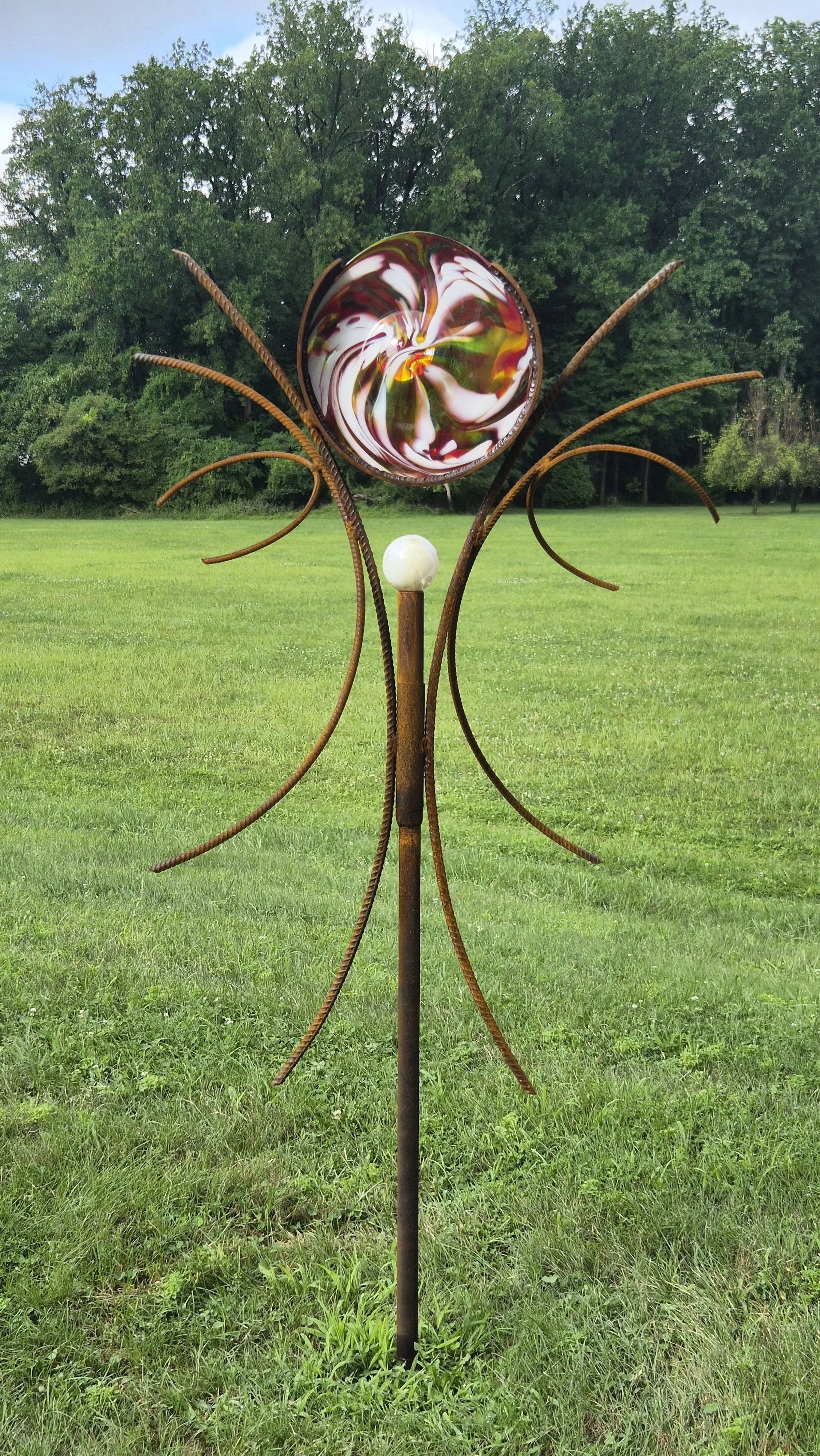 Blood Moon 
Steel, Glass 
6 x 3 x 1 ft