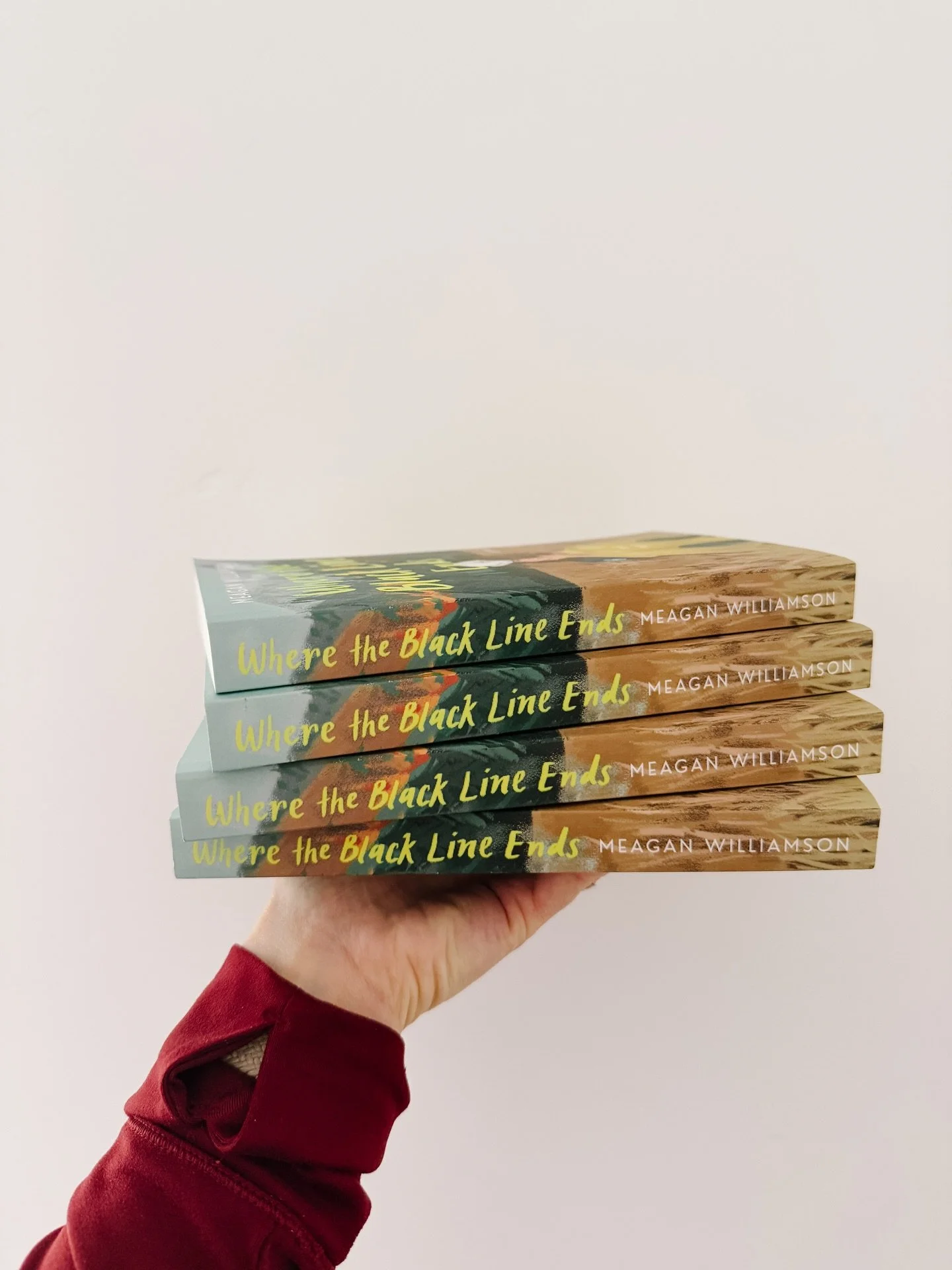 Signed paperbacks of Where the Black Line Ends are restocked on my website! You can also find it on Kindle Unlimited!

🔥forbidden romance
👨🏻&zwj;🚒wildland firefighters
❤️&zwj;🔥superintendent&rsquo;s daughter
🌲found family