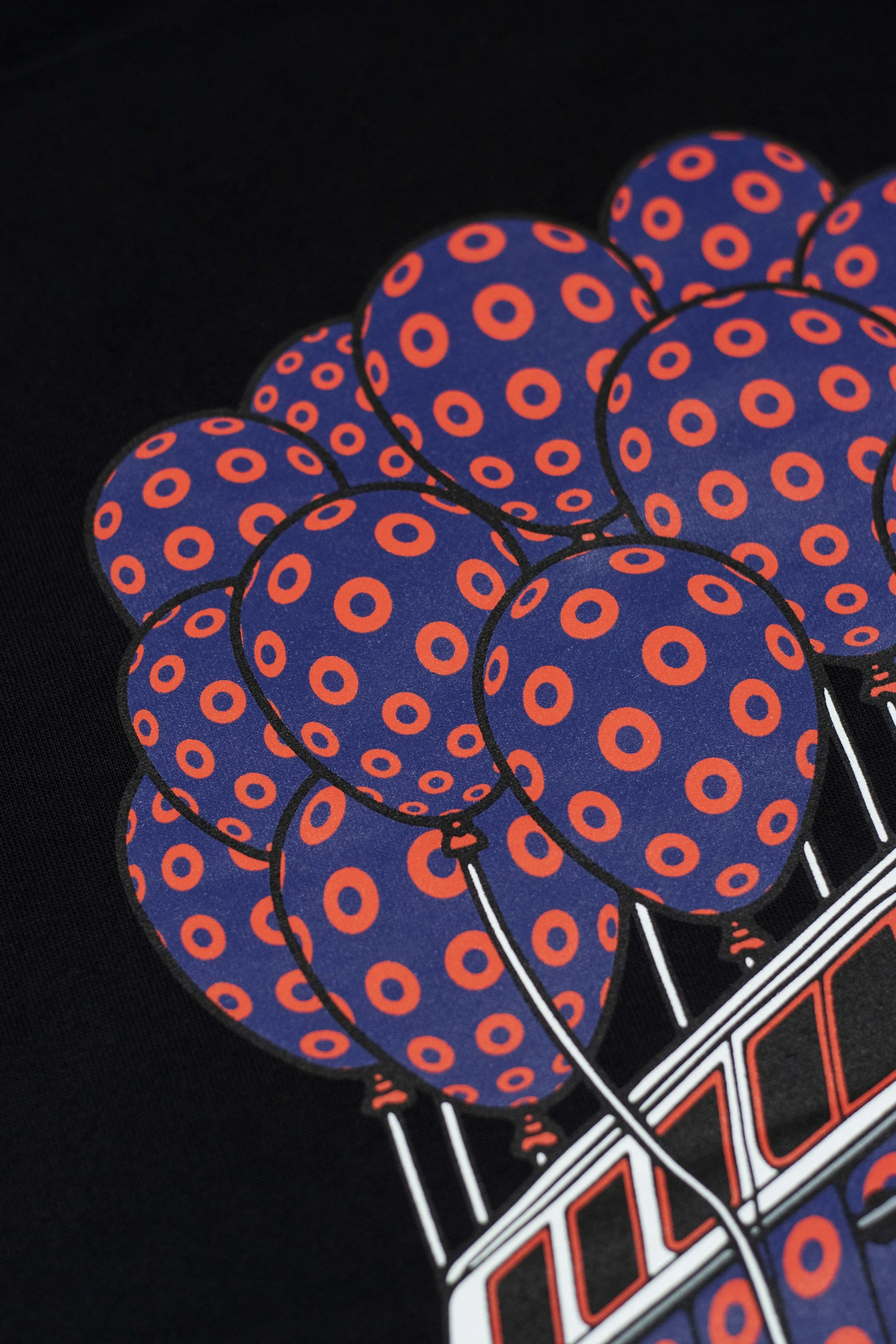 PHYLING BUS Black Pullover 6 detail.jpg