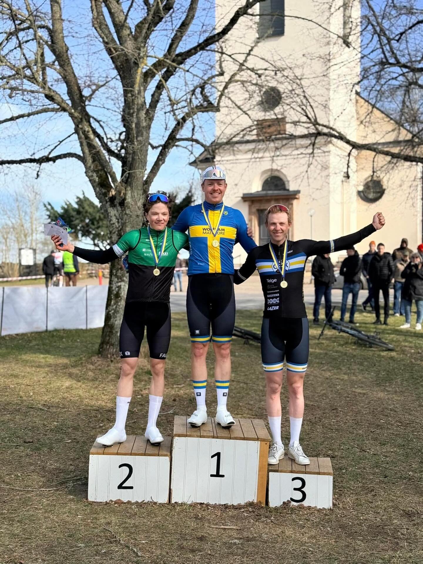 @viktorlychou avslutar &Ouml;stg&ouml;ta med &auml;nnu ett starkt resultat f&ouml;r laget. 💪

Efter en stark laginsats och en tight spurt kunde tredjeplatsen s&auml;kras! 🥉👏

#s&ouml;dert&auml;ljecyclingteam #raceday #podiumtime
