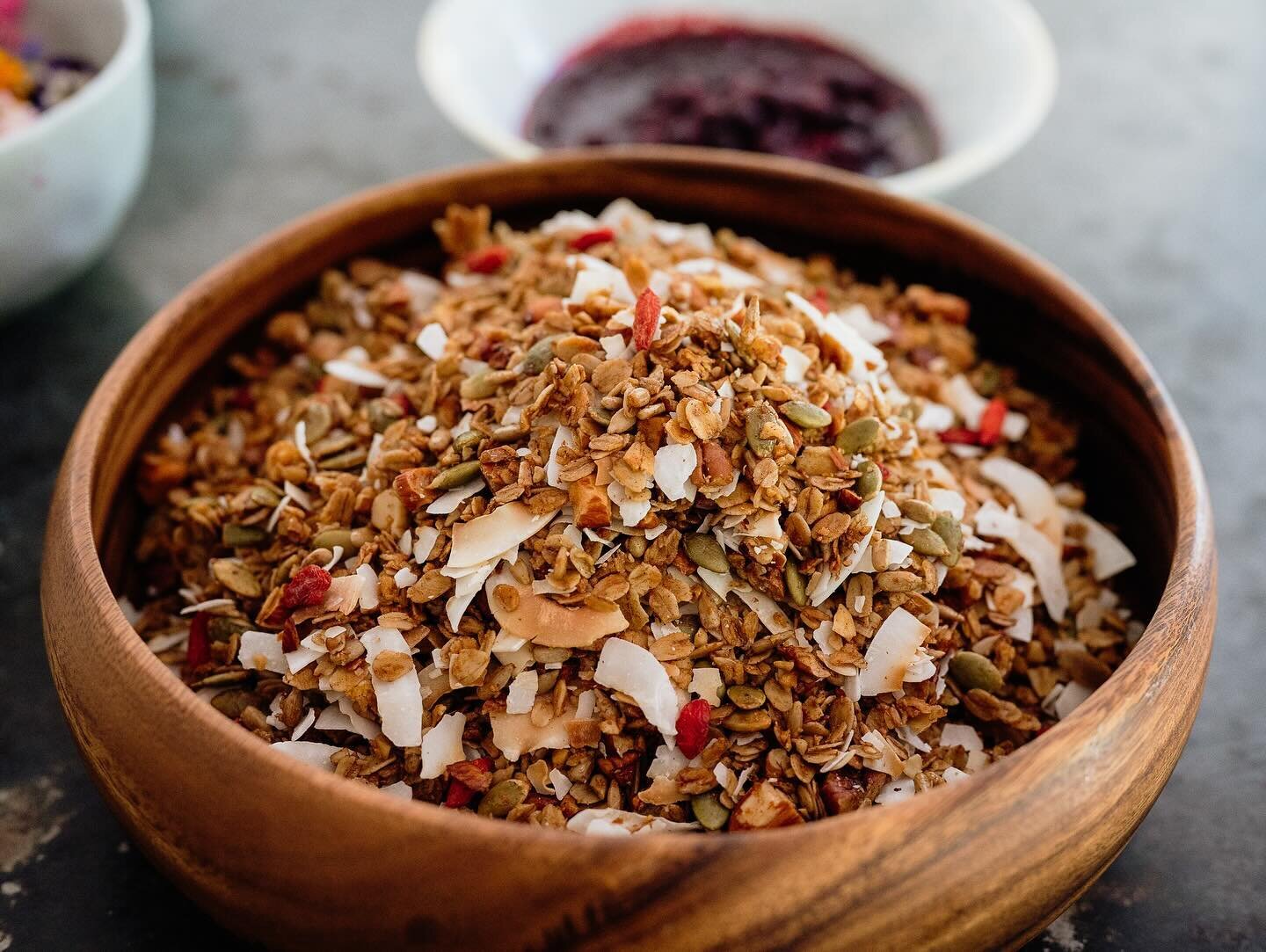 Homemade Crunchy Granola Bliss

What&rsquo;s your favourite way to eat granola? I love mine with frozen organic berries that I warm up or defrost overnight in the fridge and Greek yoghurt. One of my favourite summer breakfasts. Lots of berries, a big