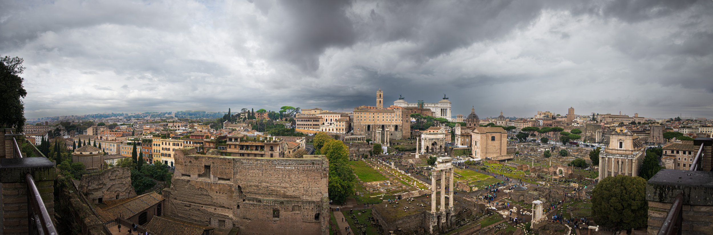 Overlooking the Roman Forum - Pano DSC_5727.jpg