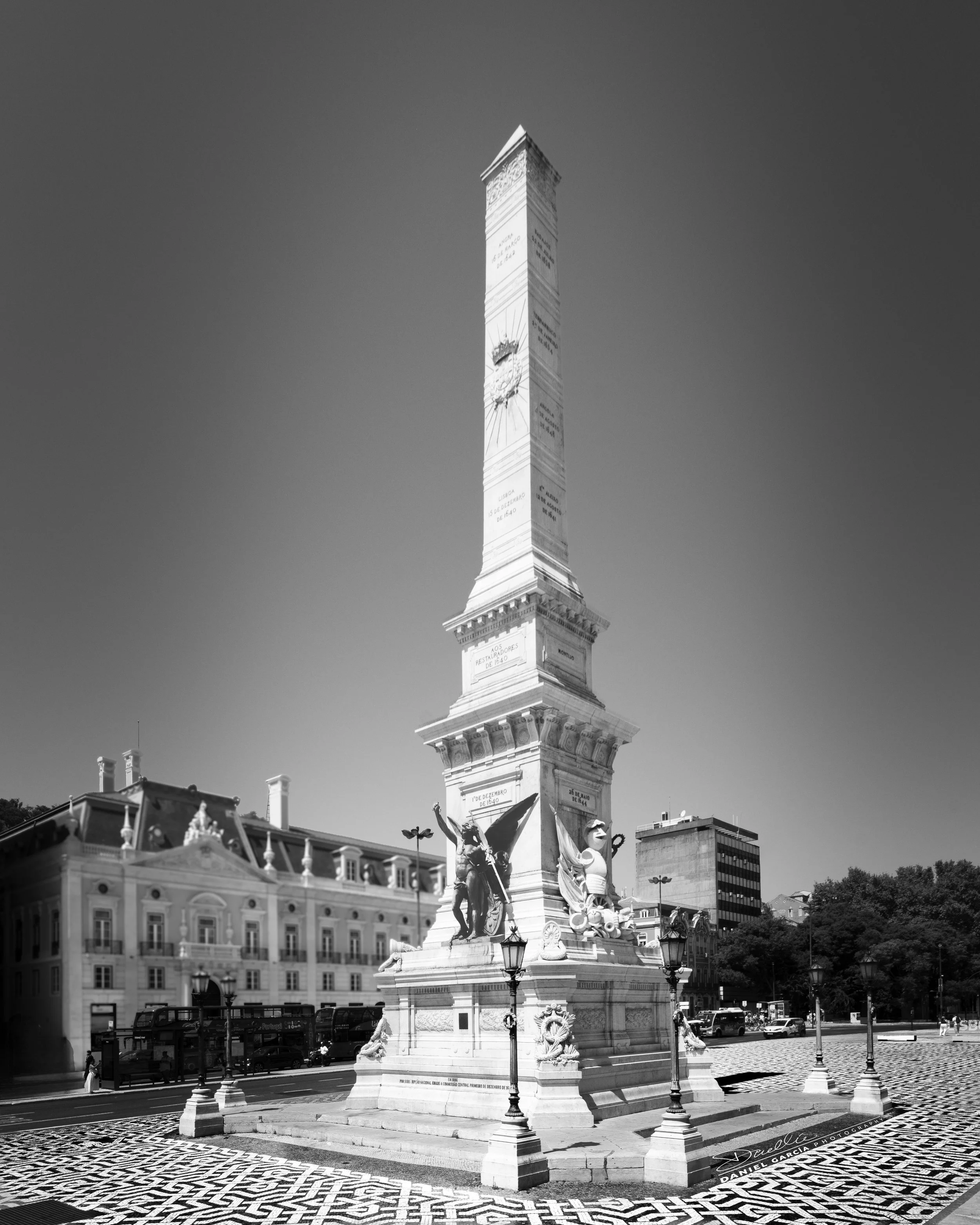 DSC_6853-1 Monument to Independence, Lisbon.jpg