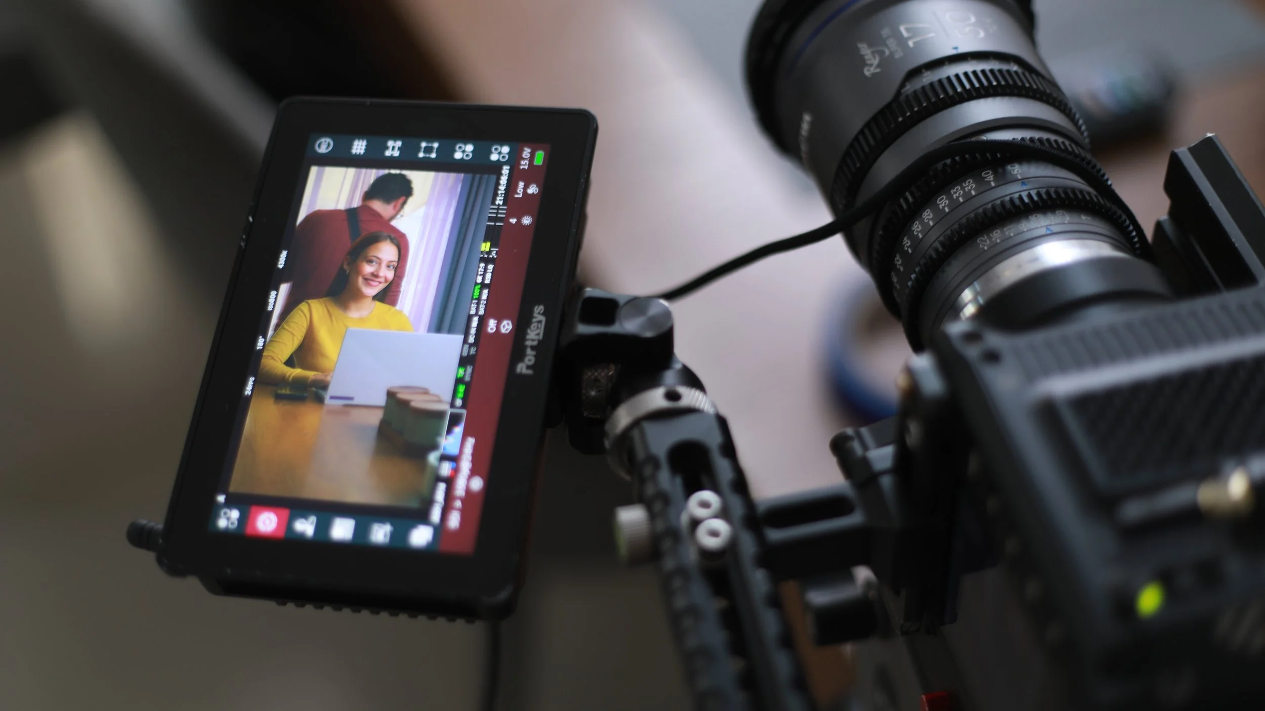 Video institucional vs. video corporativo: cuál necesita tu empresa