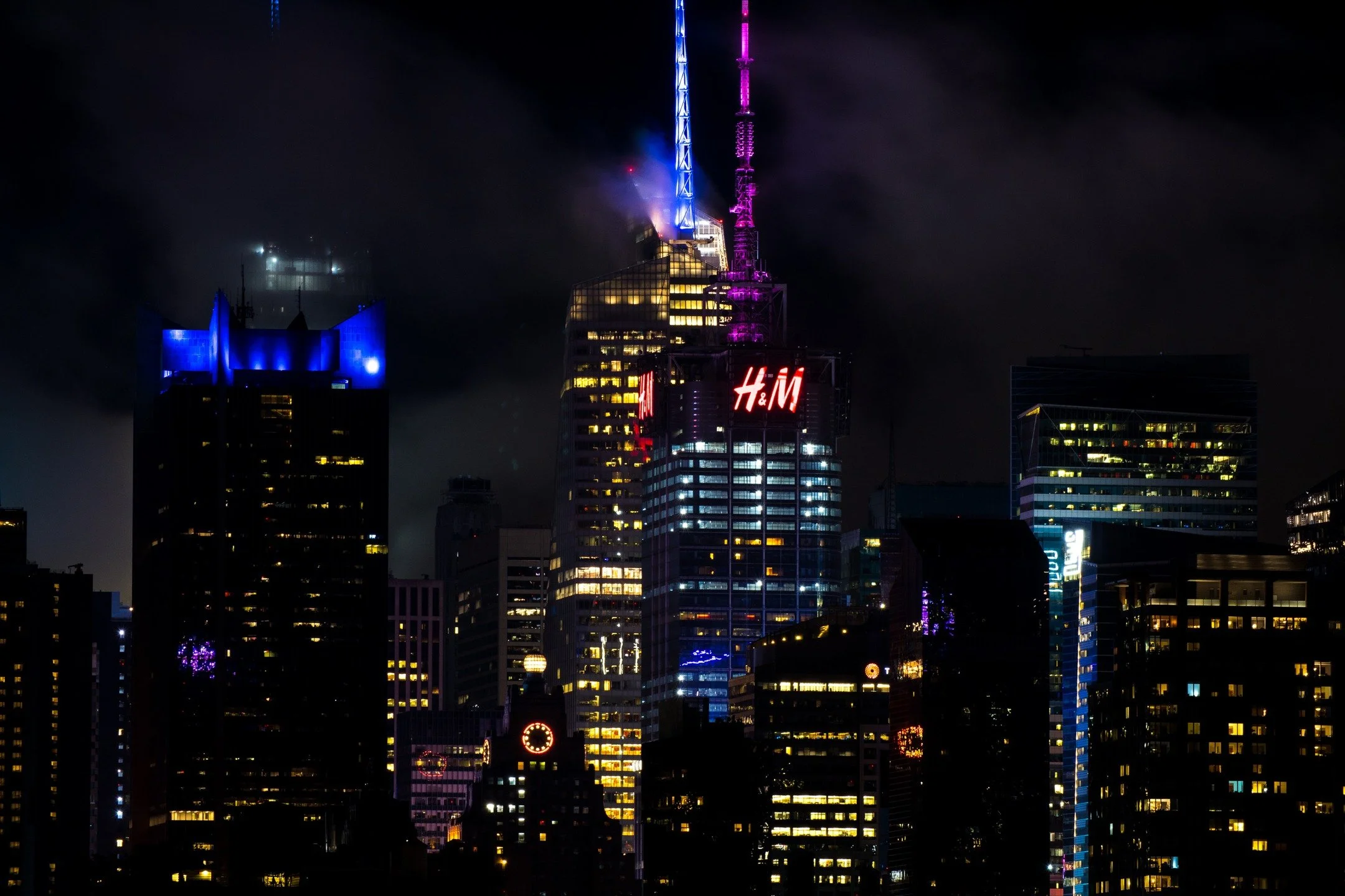 Hello New York ...

#canonphotography #shotoncanon #canonr #photography #newyorkcity #nyc #manhattan #skyline #nycskyline