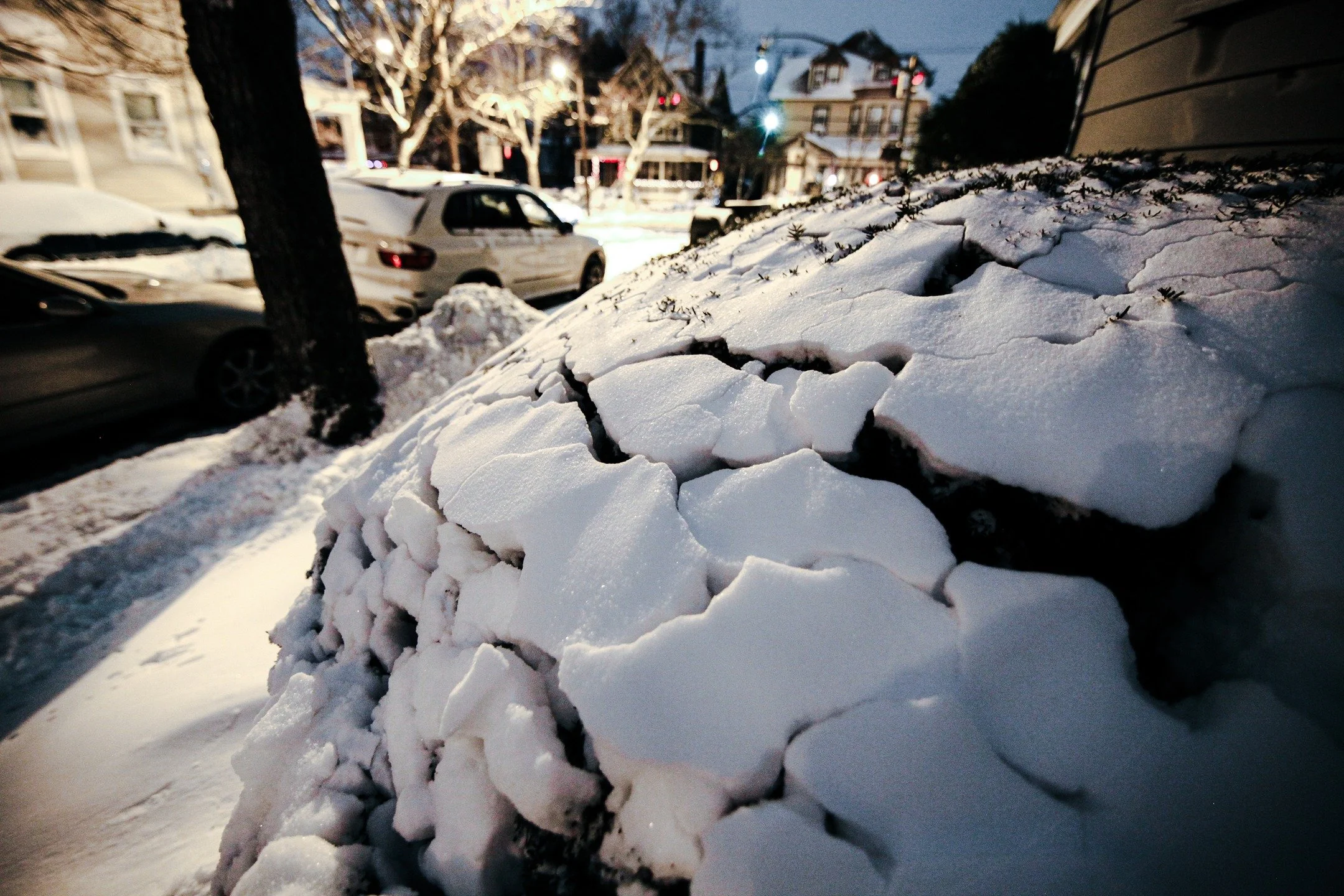Crunchy, crunchy snow from a few years ago ...

#canonphotography #shotoncanon #canon5D2 #canon5dii #photography #snow #nj #newjersey