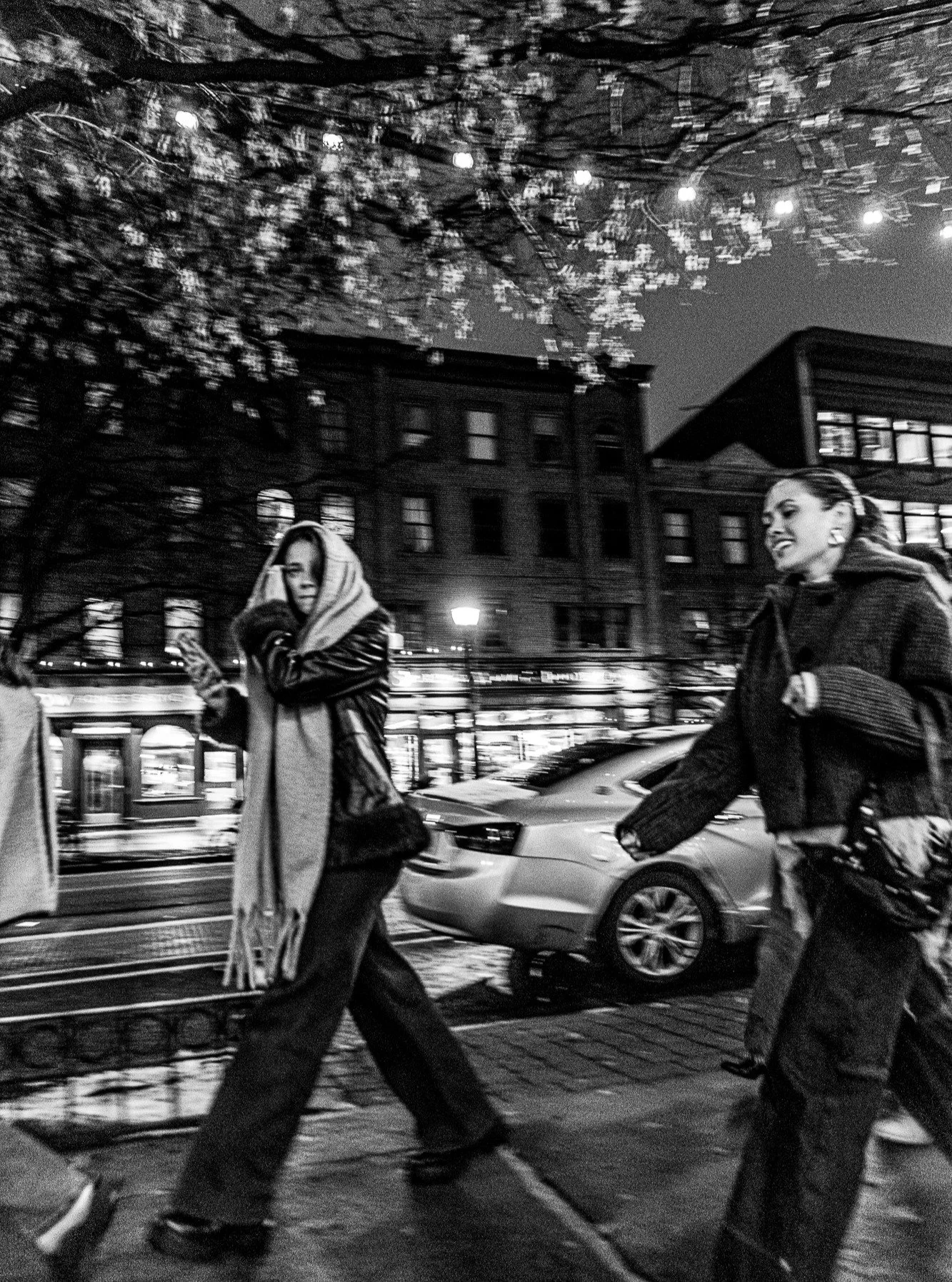 Thirty minutes after saying I didn't want to look at my snow day pics, I pulled the memory card and went through them. I should've used my 50mm f/1.8 for the street shots.

#canonphotography #shotoncanon #canonr #photography #streetphotography #nj #n