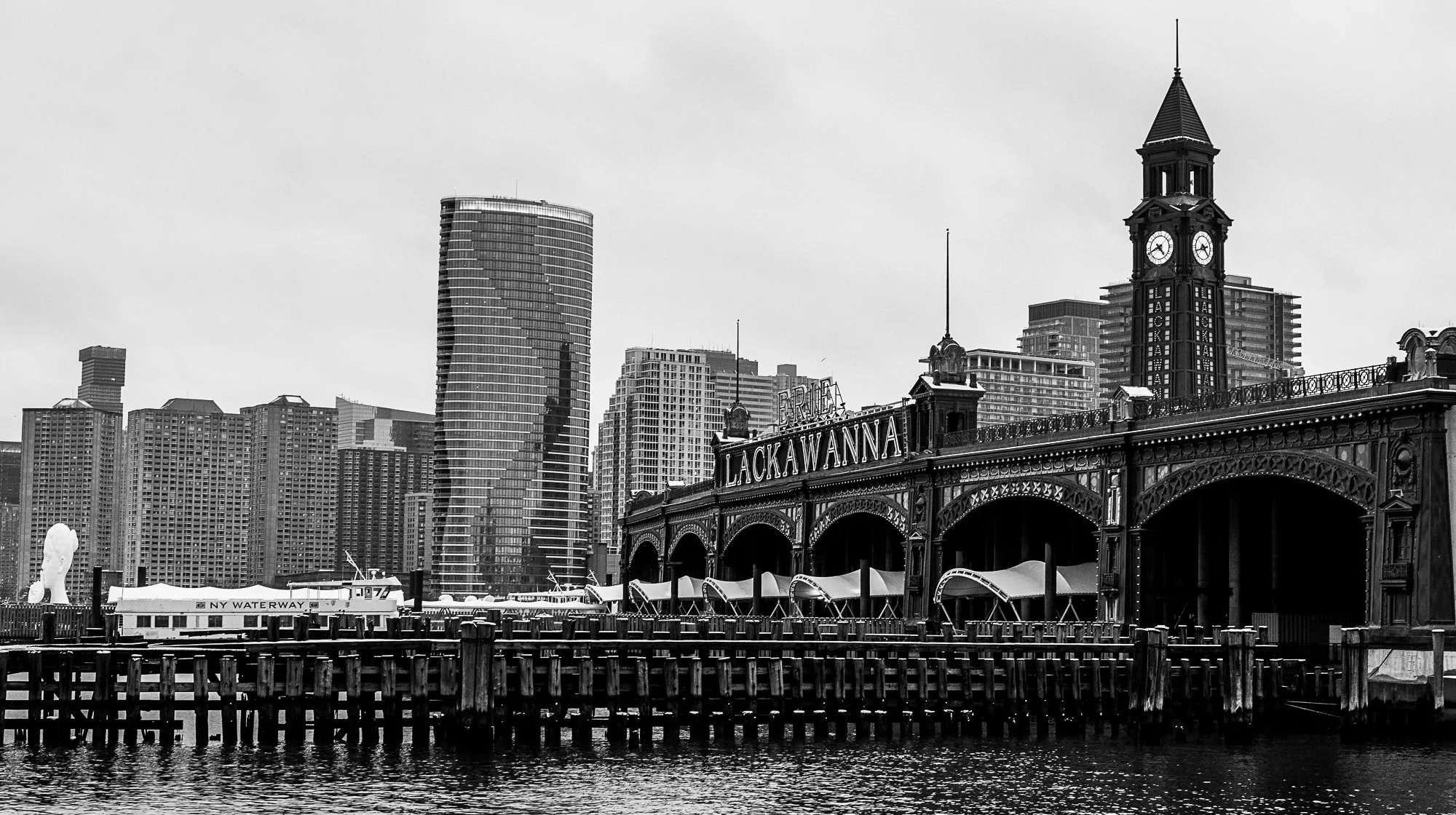 Oh Lackawanna .. Hoboken!

#canonphotography #shotoncanon #canonr #photography #streetphotography #nj #newjersey #hoboken #snow #blackandwhite #blackandwhitephotography