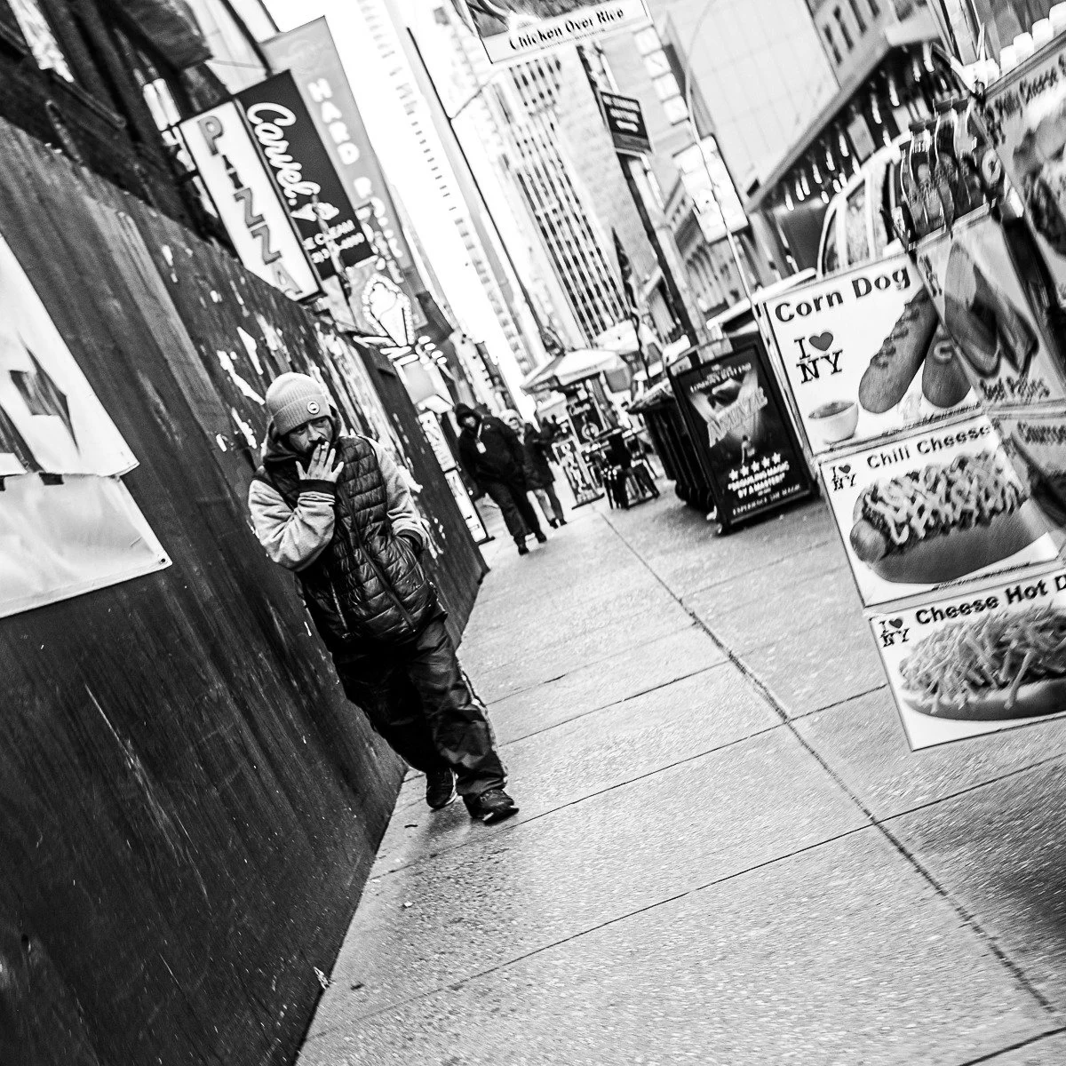 Times Square, New York

#newyorkcity #nyc #manhattan #streetphotography #photography #canonr #canonphotography #shotoncanon 
#blackandwhite #blackandwhitephotography #timessquare