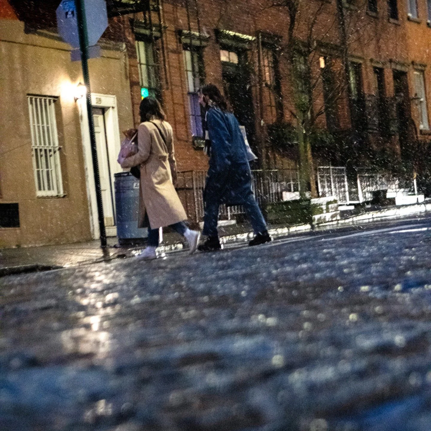 Icy night in Manhattan.

#canonphotography #shotoncanon #canonr #photography #streetphotography #manhattan #nyc #newyorkcity #newyork