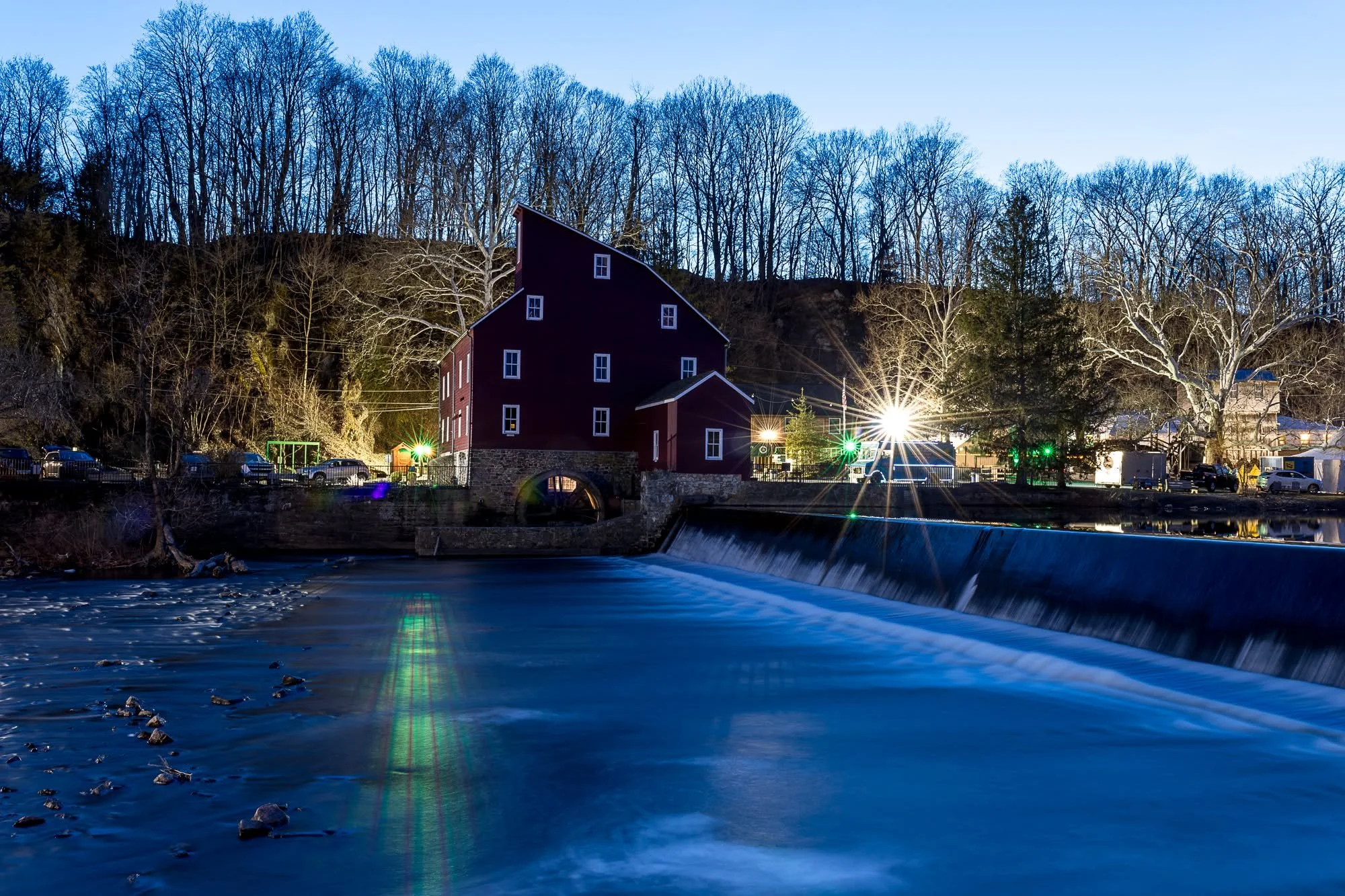 NEW LENS TEST!
So disappointed Canon could not fix my go-to lens for 15 years, the EF24-70mm f2.8 II. I tried to replace it with the same exact lens again, but it's $2200! I found that ridiculous, especially when i paid $1600. So I got the RF28-70 f2