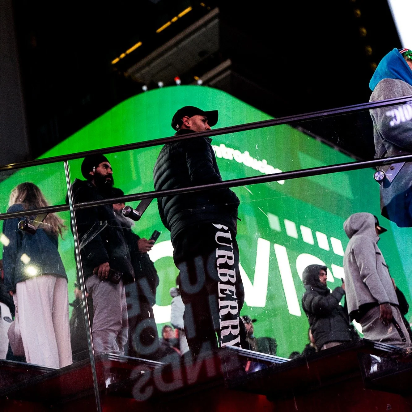 Times Square, New York City.

Canon R + RF28-70mm f2.8

#newyorkcity #nyc #manhattan #streetphotography #photography #canonr #canonphotography #shotoncanon