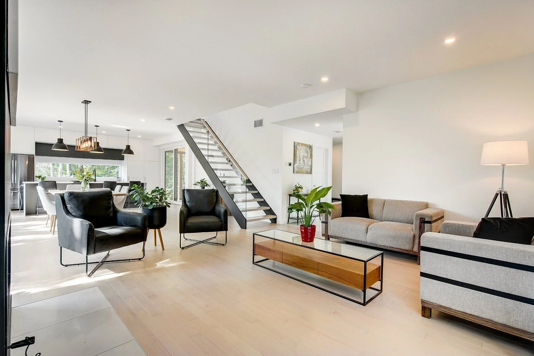 Less is More: 8 Minimalist Interior Design Trends — Vivien Sharon ...