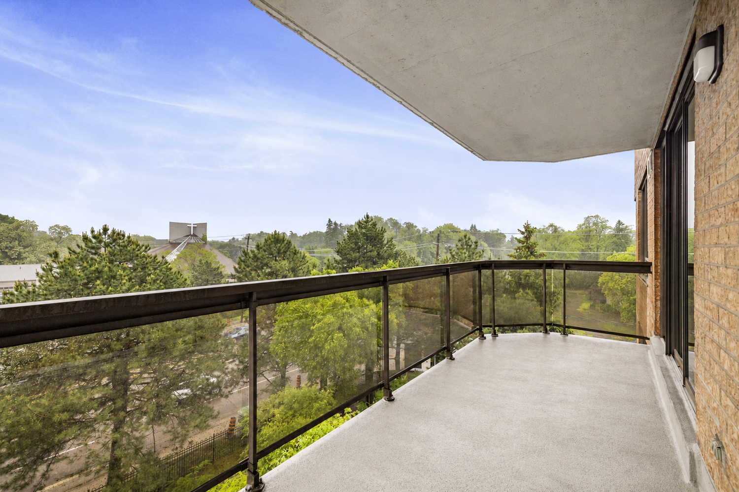 mls_Balcony.png