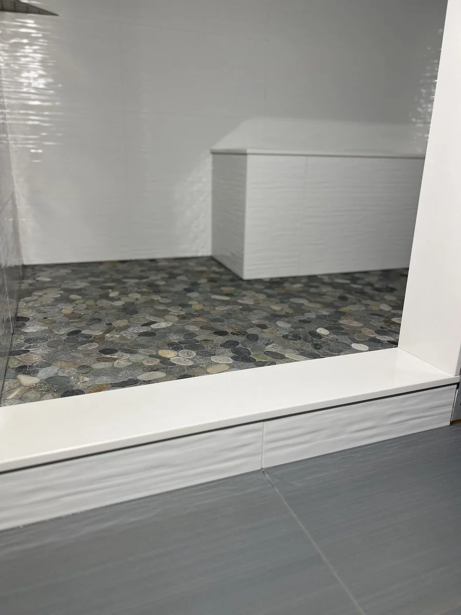 Wavy White IMG_5131.jpg