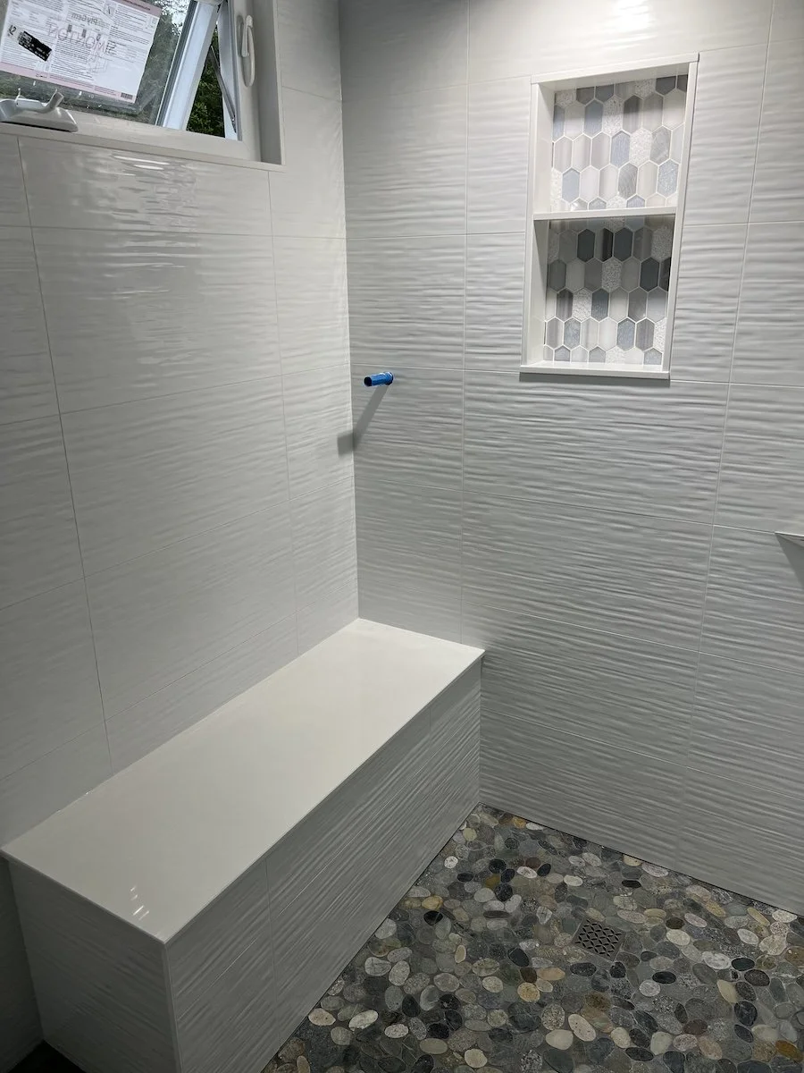 Wavy White IMG_5151.JPG