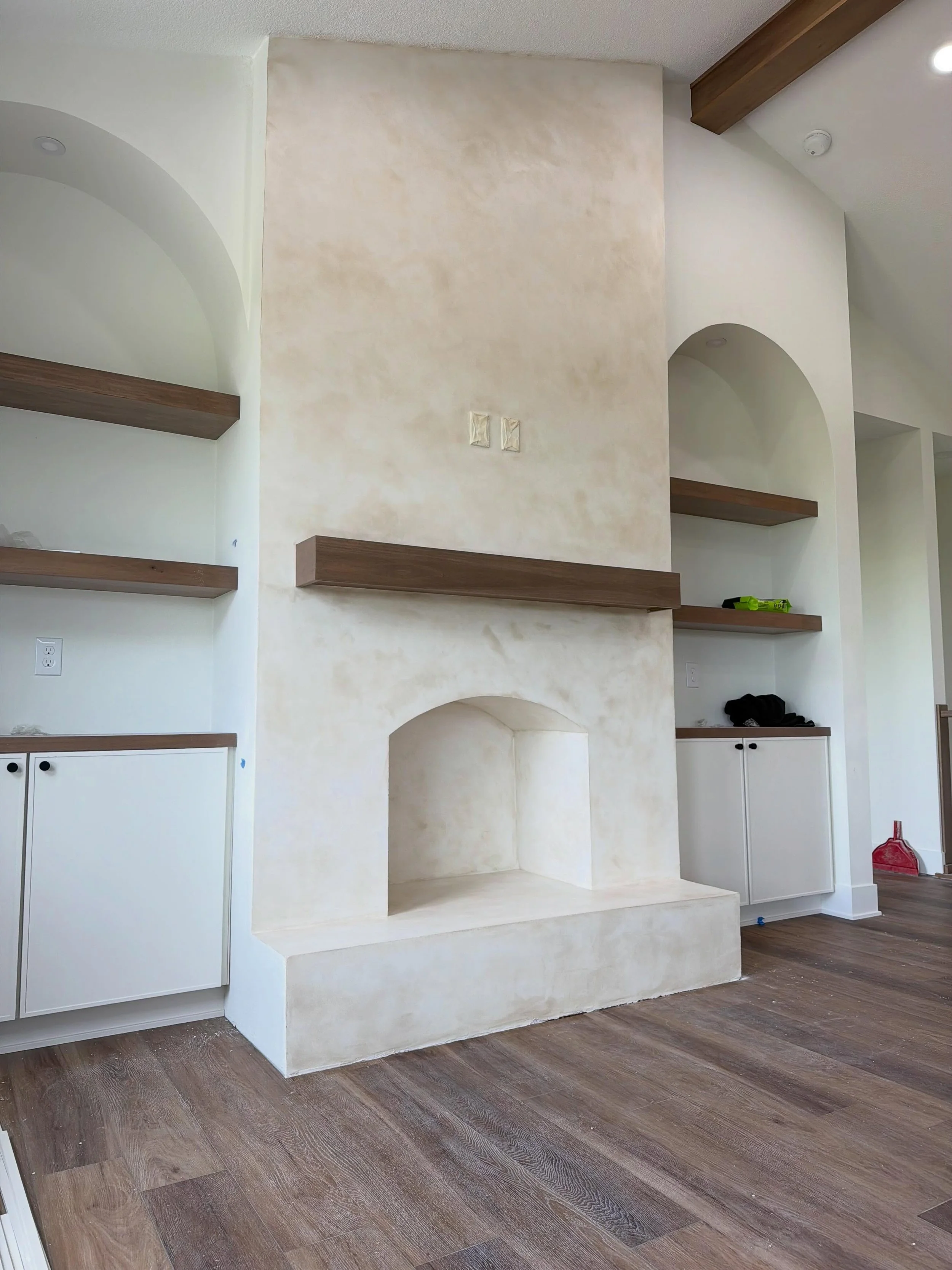 Not only do we do decorative floor coatings&hellip; we do decorative wall coverings too! 🤩

Our guys are trained &amp; certified by @exoticluxuryline - we can personalize any wall to give it more life! ✨

If you&rsquo;re interested in getting your w