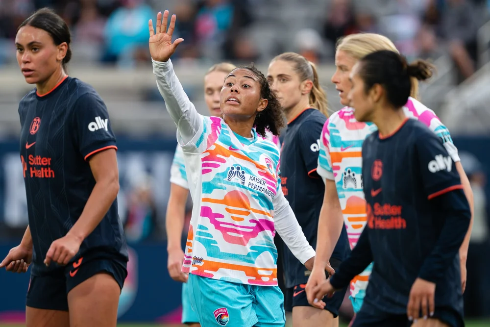 Wave FC vs Bay-23.jpeg