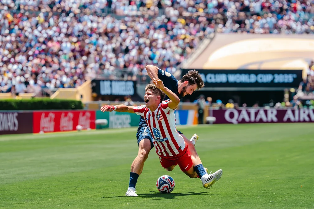 PSG vs AM-7-sharpen-face-denoise.JPG