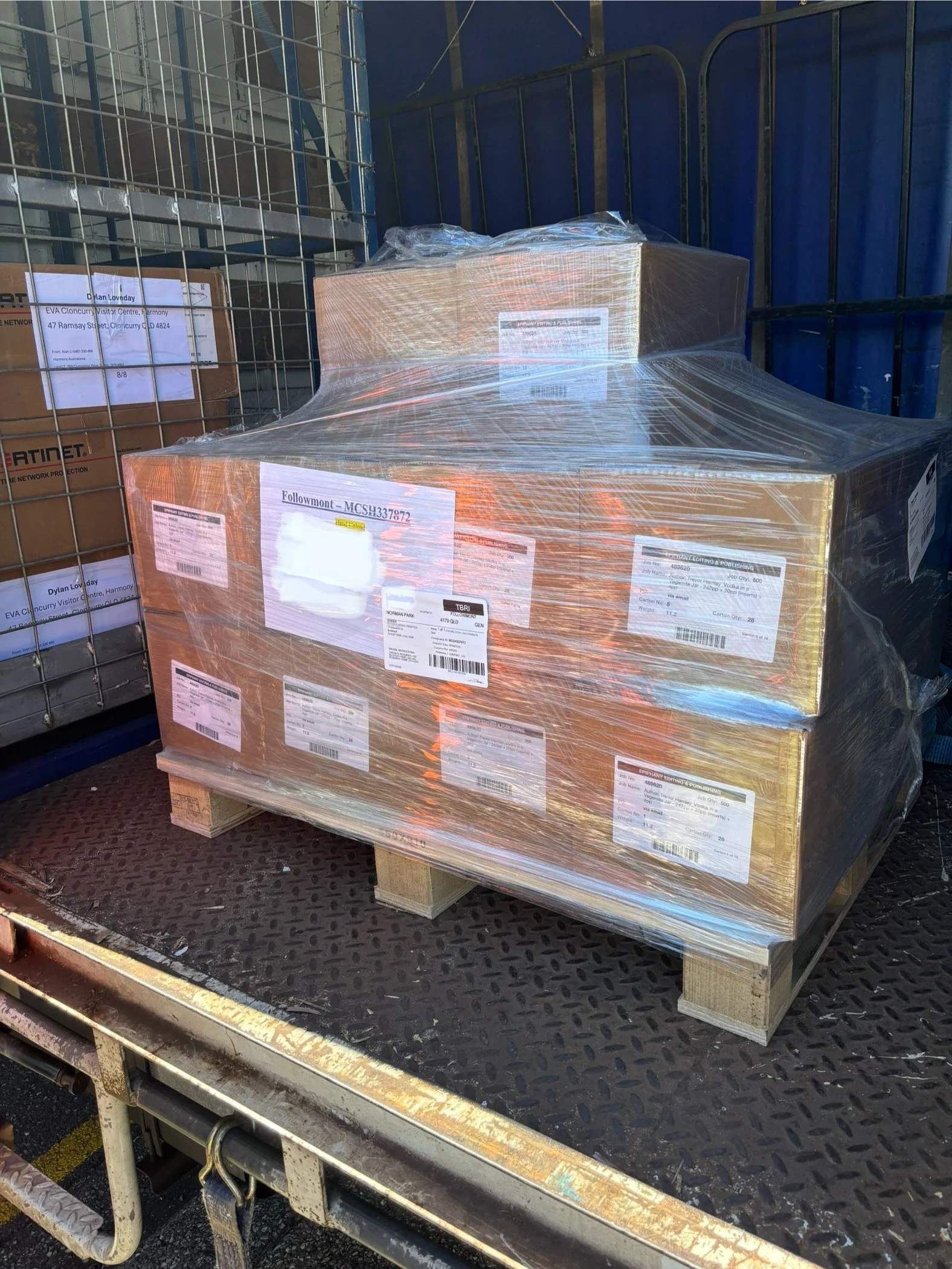 The 4th print run has arrived.