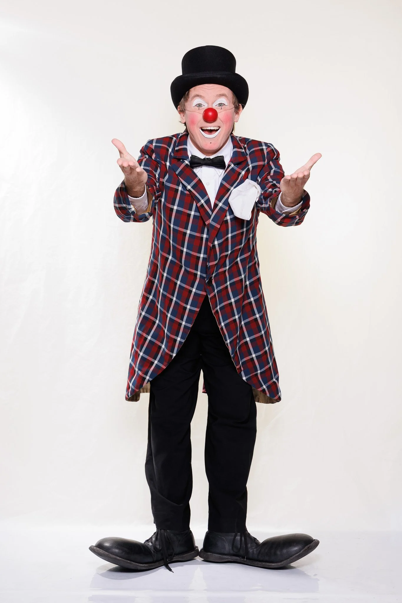 cornicello_trevor_clownW-6 e.jpg