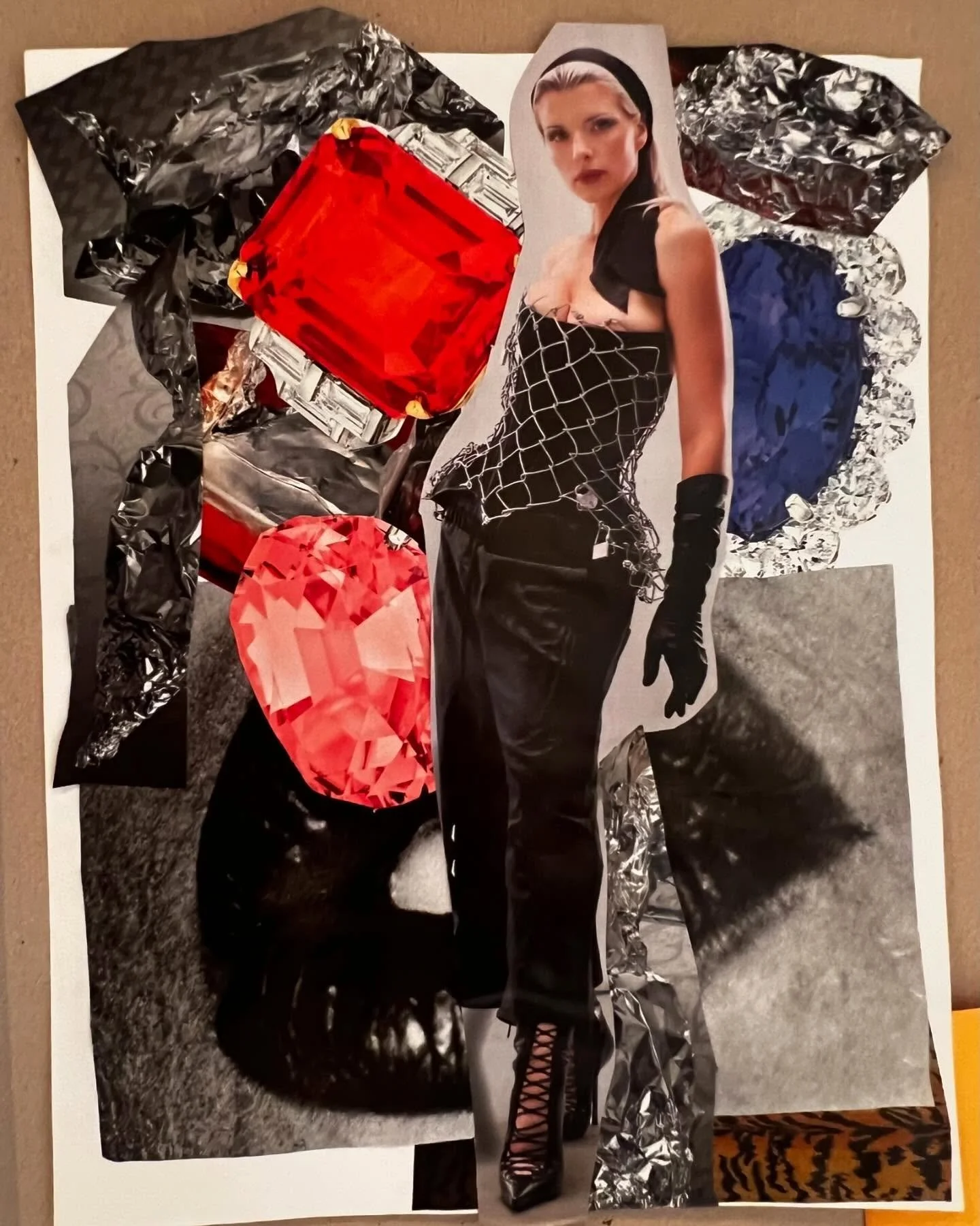 @juliafox T Magazine collage from December 2024 issue
#julia #juliafox #tmag #tmagazine