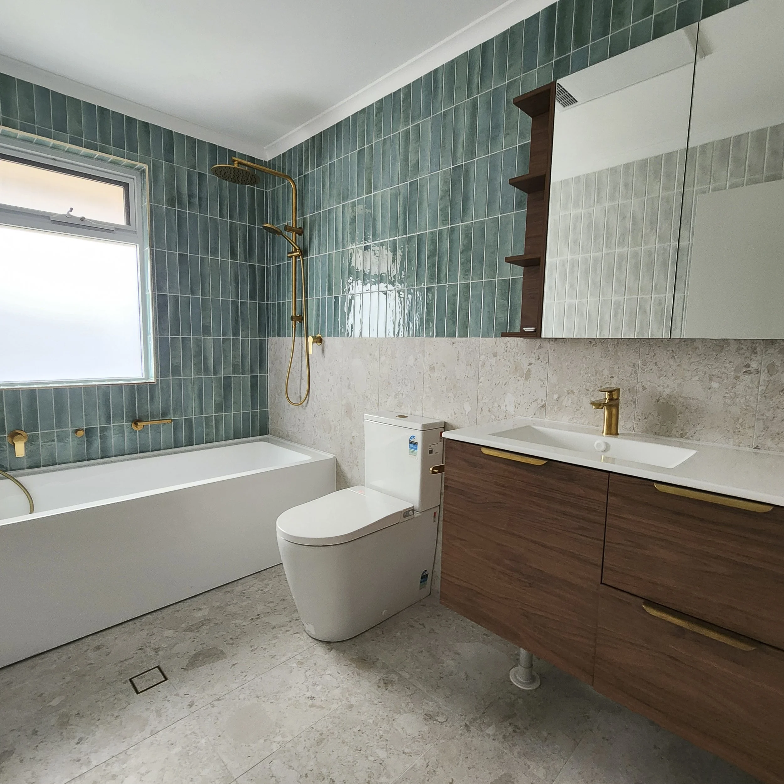 BP-Bathrooms_Carine_Amalfi_Urbanline_Atlantis-Antique-2.jpg