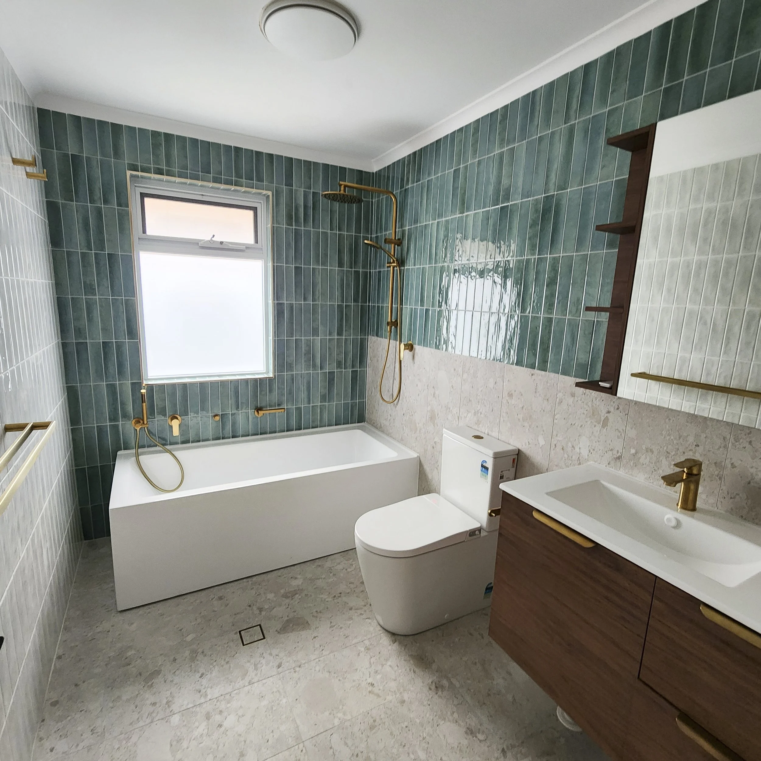 BP-Bathrooms_Carine_Amalfi_Urbanline_Atlantis-Antique.jpg