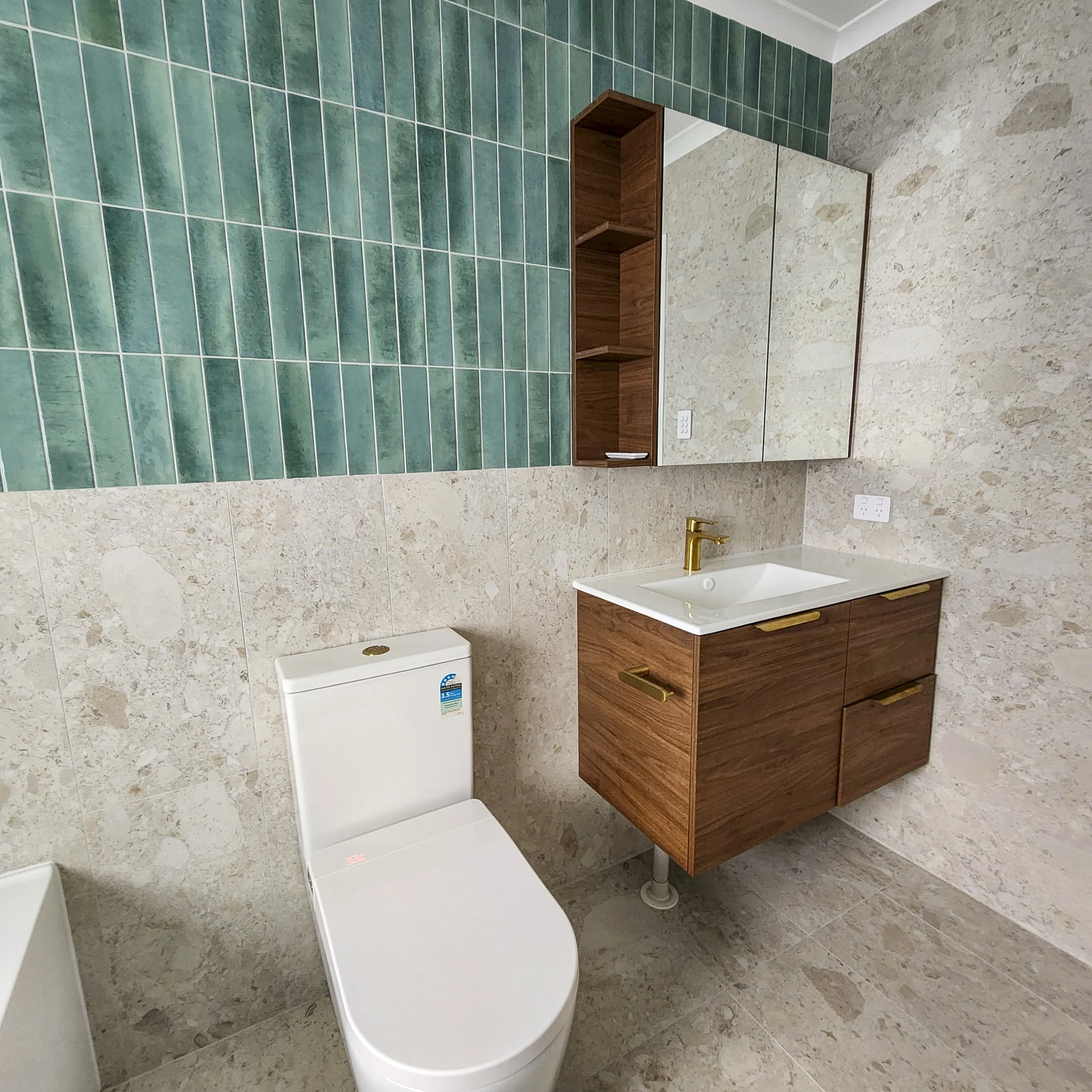BP-Bathrooms_Carine_Amalfi_Urbanline_Atlantis-Antique-4.jpg