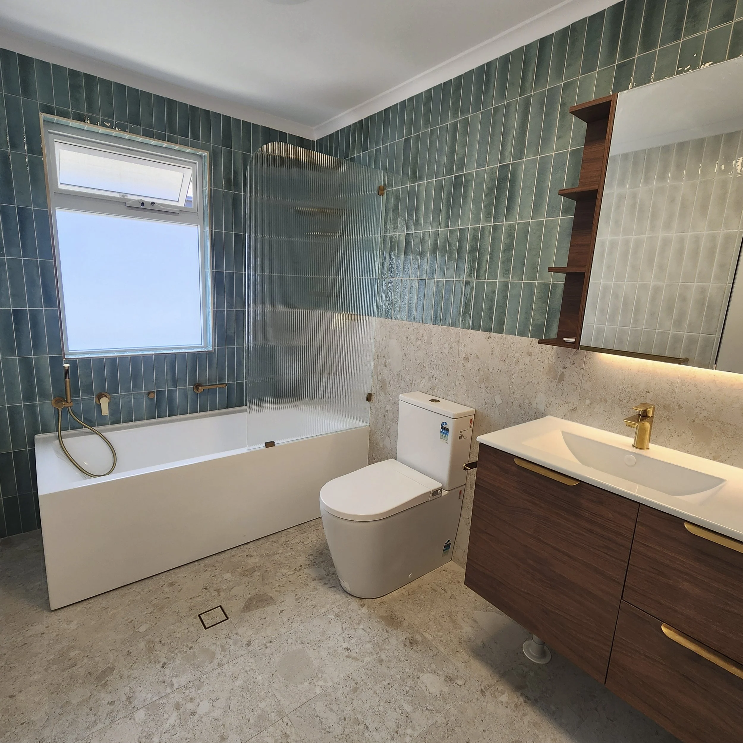 BP-Bathrooms_Carine_Amalfi_Urbanline_Atlantis-Antique-8.jpg