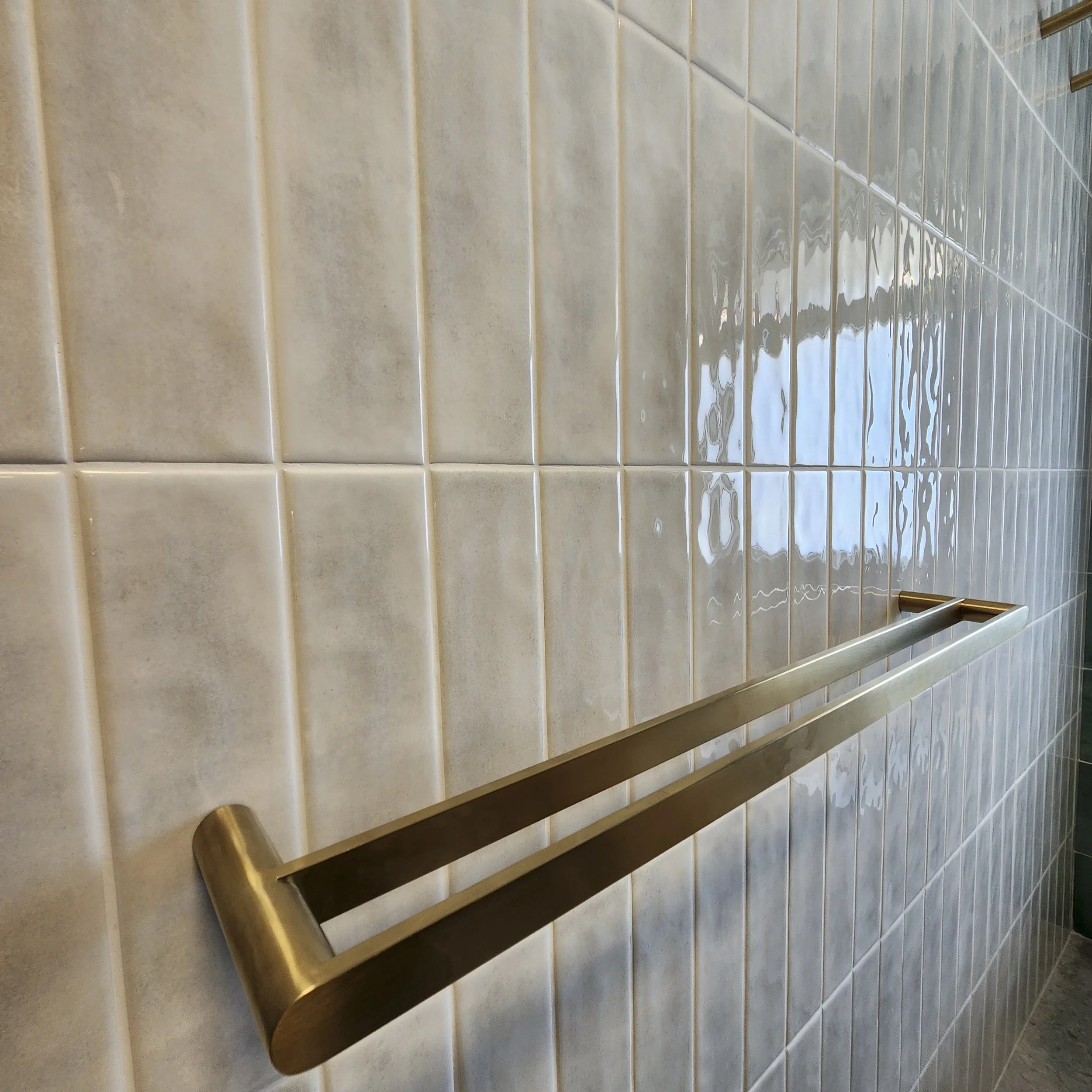 BP-Bathrooms_Carine_Amalfi_Urbanline_Atlantis-Antique-5.jpg