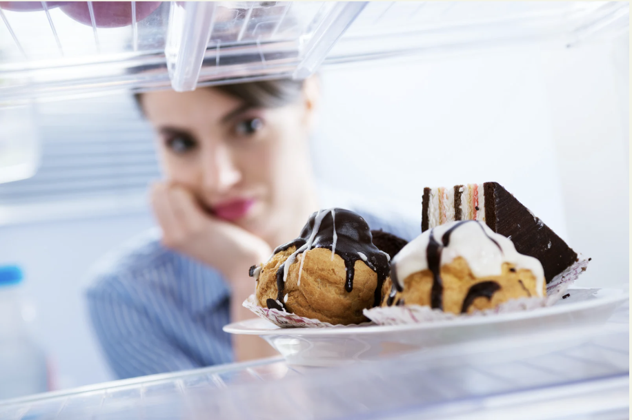 Why You Keep Craving Sugar (Even When You’re Not That Hungry)