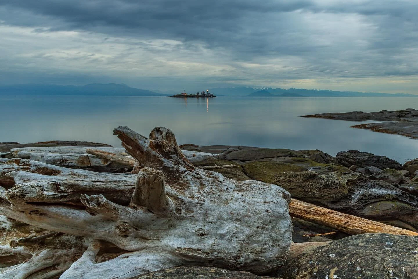 Winter Blues,
Early morning blue hour from one of my favourite places to wake up. 
-
-
-
-
-
#GabriolaIsland #VancouverIslandViews #BlueHourPhotography #DiscoverVanIsle #WestCoastVibes #VancouverIslandLife #ExploreGabriola #IslandGetaways #VancouverI