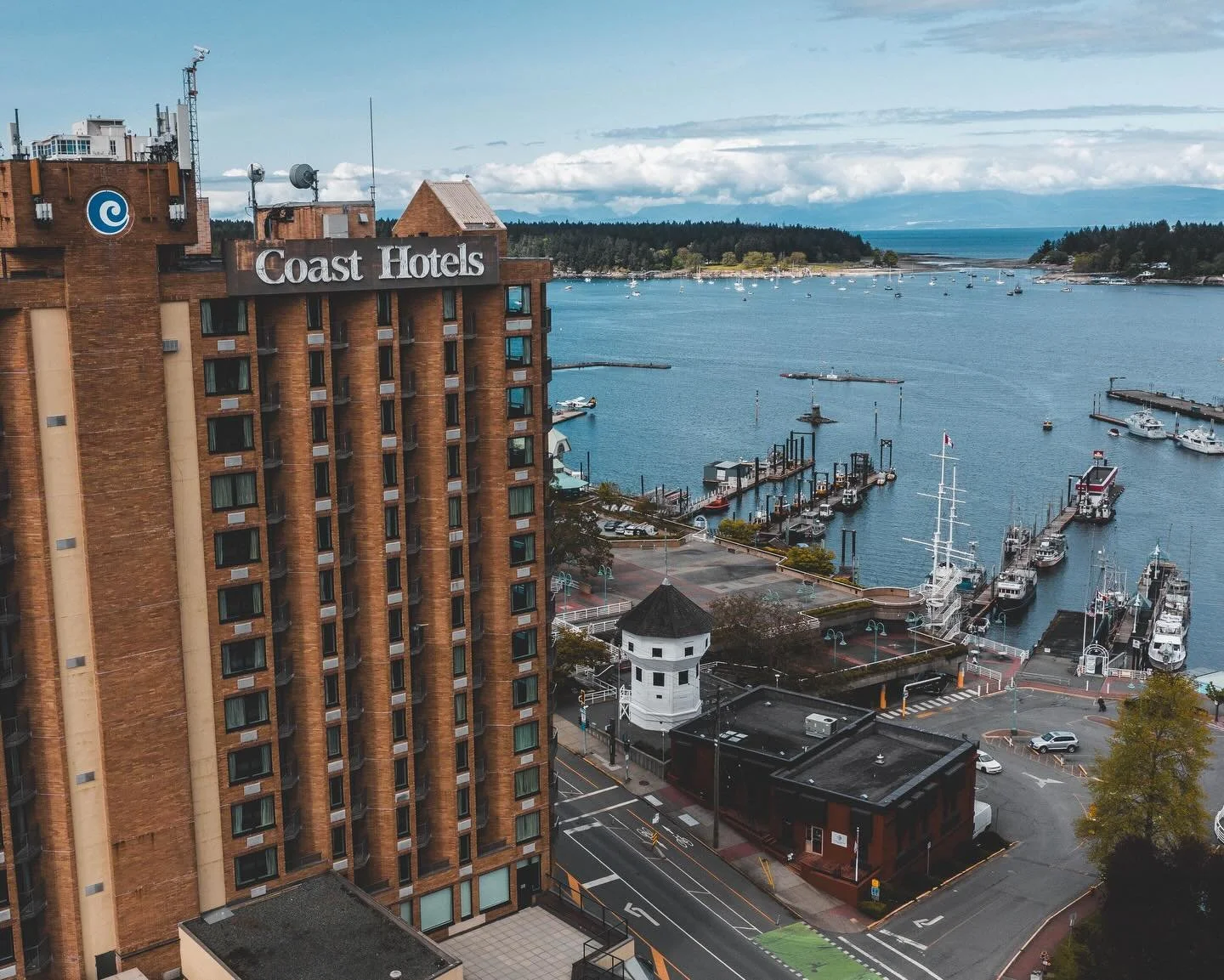 Just downtown Nanaimo looking great again!
This morning I&rsquo;m packing up to head to Lake Cowichan for the weekend. Fingers crossed the sun keeps shining 🤞🏻