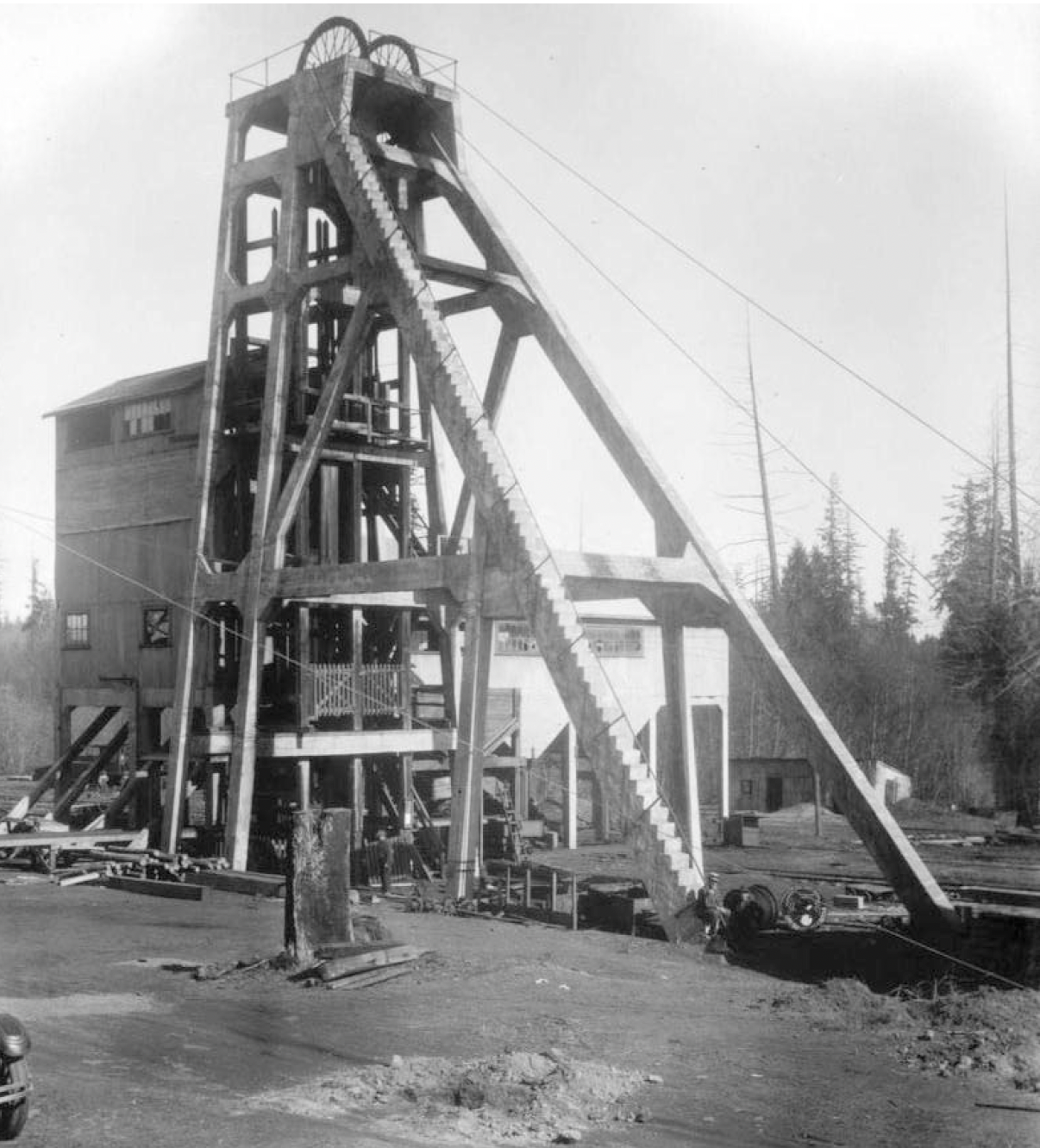 historical image of Morden Colliery in operation