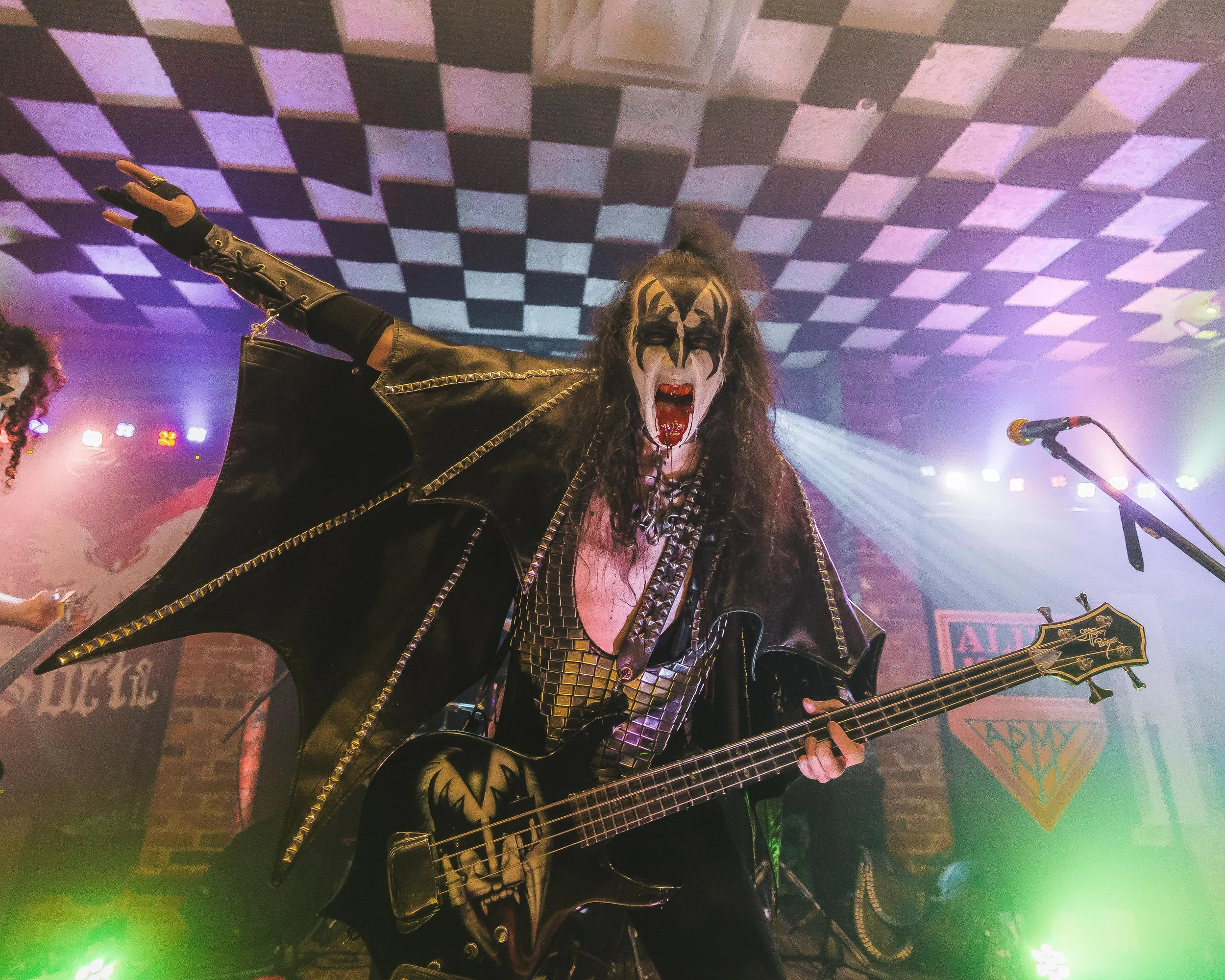 Alive N Kissin' at the Globe Hotel, Nanaimo B.C, Dylan Phillips Photography