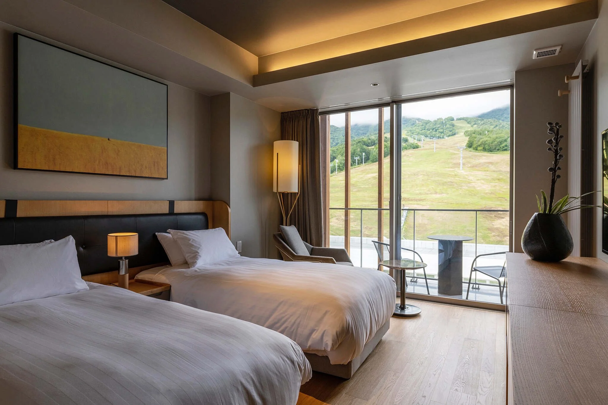 FF-3-BDR-Penthouse-Suite-706-3.jpg